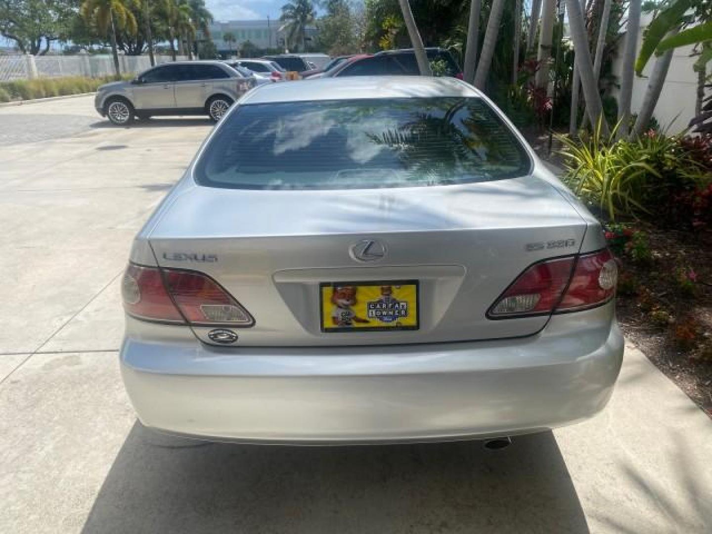 2004 Alabaster Metallic /Light Charcoal Lexus ES 330 1 OWNER FL LOW MILES 51,802 (JTHBA30G240) with an 3.3L DOHC EFI 24-Valve V6 Engine engine, Automatic transmission, located at 4701 North Dixie Hwy, Pompano Beach, FL, 33064, (954) 422-2889, 26.240938, -80.123474 - OUR WEBPAGE FLORIDACARS1.COM HAS OVER 100 PHOTOS AND FREE CARFAX LINK 2004 LEXUS ES 330 VIN: JTHBA30G240002762 J T H B A 3 0 G 2 4 0 0 0 2 7 6 2 SEDAN 4 DR 3.3L V6 F 24V GASOLINE 29 MPG FRONT WHEEL DRIVE Top Features Alloy Wheels Leather Seats Memory Seat(s) Sunroof(s) Basic Features ABS Brakes CD A - Photo#72