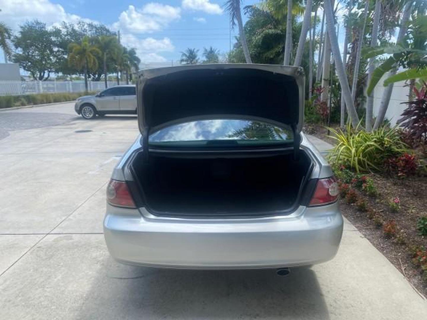 2004 Alabaster Metallic /Light Charcoal Lexus ES 330 1 OWNER FL LOW MILES 51,802 (JTHBA30G240) with an 3.3L DOHC EFI 24-Valve V6 Engine engine, Automatic transmission, located at 4701 North Dixie Hwy, Pompano Beach, FL, 33064, (954) 422-2889, 26.240938, -80.123474 - OUR WEBPAGE FLORIDACARS1.COM HAS OVER 100 PHOTOS AND FREE CARFAX LINK 2004 LEXUS ES 330 VIN: JTHBA30G240002762 J T H B A 3 0 G 2 4 0 0 0 2 7 6 2 SEDAN 4 DR 3.3L V6 F 24V GASOLINE 29 MPG FRONT WHEEL DRIVE Top Features Alloy Wheels Leather Seats Memory Seat(s) Sunroof(s) Basic Features ABS Brakes CD A - Photo#74