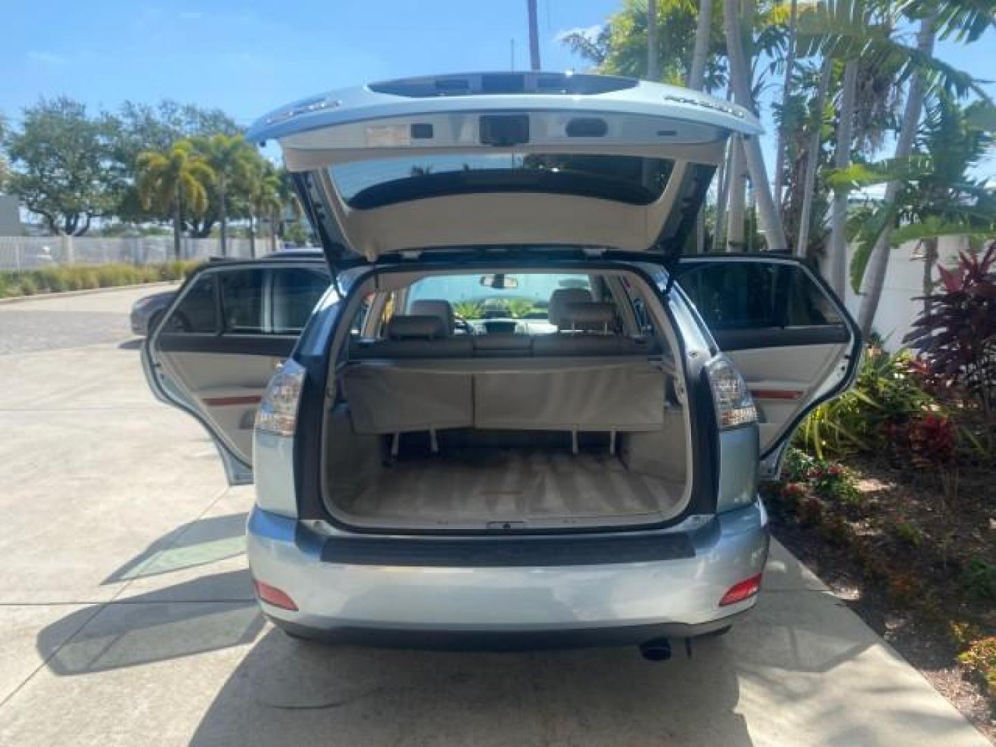 2004 Breakwater Blue Metallic /Light Gray Lexus RX 330 Leather Sunroof CD Cruise Alloy Wheels (2T2GA31U74C) with an 3.3L DOHC MPI 24-Valve V6 Engine engine, Automatic transmission, located at 4701 North Dixie Hwy, Pompano Beach, FL, 33064, (954) 422-2889, 26.240938, -80.123474 - OUR WEBPAGE FLORIDACARS1.COM HAS OVER 100 PHOTOS AND FREE CARFAX LINK 2004 LEXUS RX 330 VIN: 2T2GA31U74C017089 2 T 2 G A 3 1 U 7 4 C 0 1 7 0 8 9 4 DOOR WAGON/SPORT UTILITY 3.3L V6 F 24V GASOLINE FRONT WHEEL DRIVE Highlighted Features Power Sunroof Power Windows Leather Seats 6 Disc CD Changer Alloy - Photo#15
