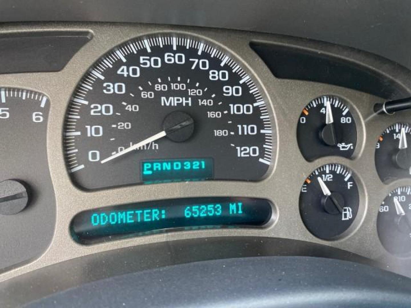 2003 Summit White /Sandstone GMC Yukon Denali 4WD 1 OWNER LOW MILES 65,248 (1GKEK63U03J) with an 6.0L Vortec 6000 V8 SFI Engine engine, Automatic transmission, located at 4701 North Dixie Hwy, Pompano Beach, FL, 33064, (954) 422-2889, 26.240938, -80.123474 - OUR WEBPAGE FLORIDACARS1.COM HAS OVER 100 PHOTOS AND FREE CARFAX LINK 2003 GMC YUKON DENALI 4WD $ 53,090 NEW! VIN: 1GKEK63U03J327650 1 G K E K 6 3 U 0 3 J 3 2 7 6 5 0 4 DOOR WAGON/SPORT UTILITY 6.0L V8 F GASOLINE ALL WHEEL DRIVE Top Features 4WD/AWD Rear Air Conditioning Alloy Wheels Rear Entertainm - Photo#18