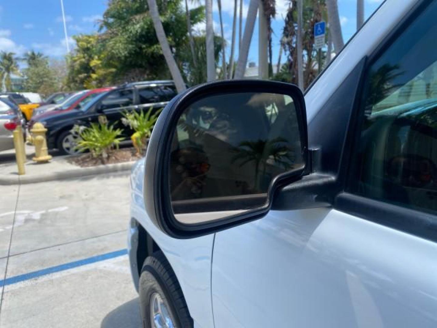 2003 Summit White /Sandstone GMC Yukon Denali 4WD 1 OWNER LOW MILES 65,248 (1GKEK63U03J) with an 6.0L Vortec 6000 V8 SFI Engine engine, Automatic transmission, located at 4701 North Dixie Hwy, Pompano Beach, FL, 33064, (954) 422-2889, 26.240938, -80.123474 - OUR WEBPAGE FLORIDACARS1.COM HAS OVER 100 PHOTOS AND FREE CARFAX LINK 2003 GMC YUKON DENALI 4WD $ 53,090 NEW! VIN: 1GKEK63U03J327650 1 G K E K 6 3 U 0 3 J 3 2 7 6 5 0 4 DOOR WAGON/SPORT UTILITY 6.0L V8 F GASOLINE ALL WHEEL DRIVE Top Features 4WD/AWD Rear Air Conditioning Alloy Wheels Rear Entertainm - Photo#28