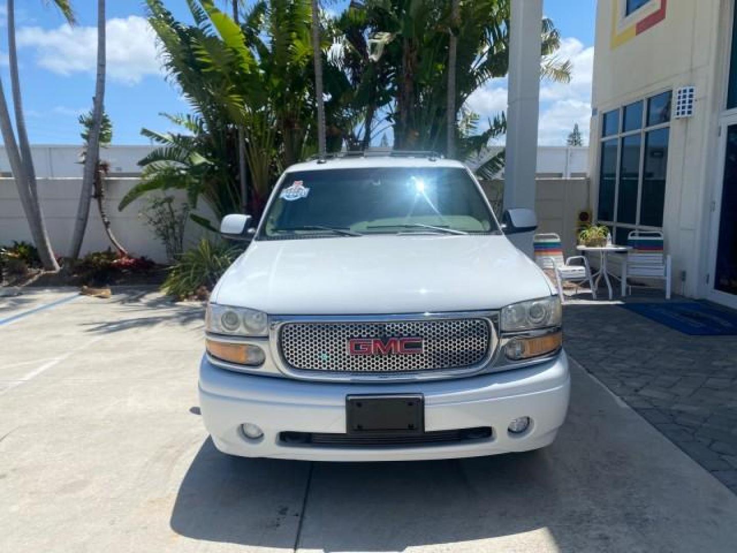 2003 Summit White /Sandstone GMC Yukon Denali 4WD 1 OWNER LOW MILES 65,248 (1GKEK63U03J) with an 6.0L Vortec 6000 V8 SFI Engine engine, Automatic transmission, located at 4701 North Dixie Hwy, Pompano Beach, FL, 33064, (954) 422-2889, 26.240938, -80.123474 - OUR WEBPAGE FLORIDACARS1.COM HAS OVER 100 PHOTOS AND FREE CARFAX LINK 2003 GMC YUKON DENALI 4WD $ 53,090 NEW! VIN: 1GKEK63U03J327650 1 G K E K 6 3 U 0 3 J 3 2 7 6 5 0 4 DOOR WAGON/SPORT UTILITY 6.0L V8 F GASOLINE ALL WHEEL DRIVE Top Features 4WD/AWD Rear Air Conditioning Alloy Wheels Rear Entertainm - Photo#2