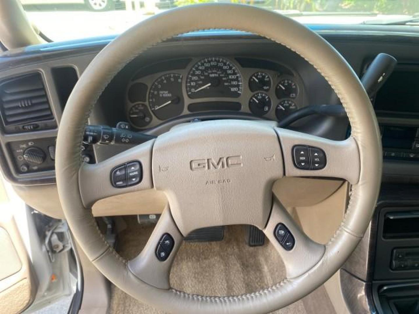 2003 Summit White /Sandstone GMC Yukon Denali 4WD 1 OWNER LOW MILES 65,248 (1GKEK63U03J) with an 6.0L Vortec 6000 V8 SFI Engine engine, Automatic transmission, located at 4701 North Dixie Hwy, Pompano Beach, FL, 33064, (954) 422-2889, 26.240938, -80.123474 - OUR WEBPAGE FLORIDACARS1.COM HAS OVER 100 PHOTOS AND FREE CARFAX LINK 2003 GMC YUKON DENALI 4WD $ 53,090 NEW! VIN: 1GKEK63U03J327650 1 G K E K 6 3 U 0 3 J 3 2 7 6 5 0 4 DOOR WAGON/SPORT UTILITY 6.0L V8 F GASOLINE ALL WHEEL DRIVE Top Features 4WD/AWD Rear Air Conditioning Alloy Wheels Rear Entertainm - Photo#37