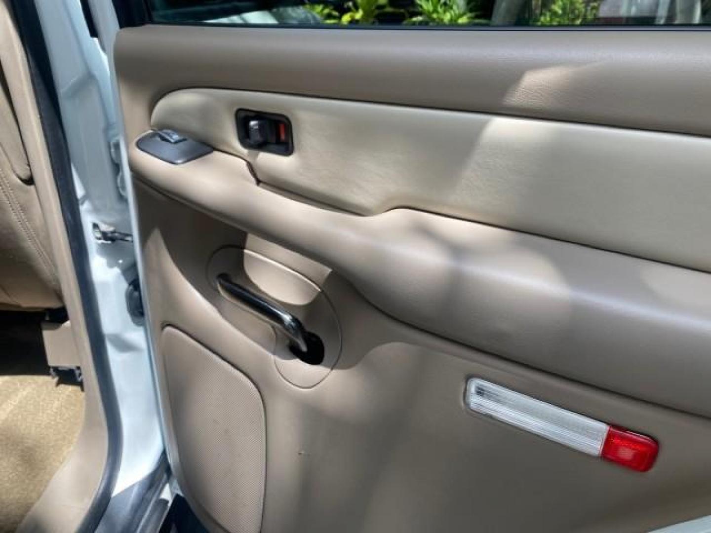 2003 Summit White /Sandstone GMC Yukon Denali 4WD 1 OWNER LOW MILES 65,248 (1GKEK63U03J) with an 6.0L Vortec 6000 V8 SFI Engine engine, Automatic transmission, located at 4701 North Dixie Hwy, Pompano Beach, FL, 33064, (954) 422-2889, 26.240938, -80.123474 - OUR WEBPAGE FLORIDACARS1.COM HAS OVER 100 PHOTOS AND FREE CARFAX LINK 2003 GMC YUKON DENALI 4WD $ 53,090 NEW! VIN: 1GKEK63U03J327650 1 G K E K 6 3 U 0 3 J 3 2 7 6 5 0 4 DOOR WAGON/SPORT UTILITY 6.0L V8 F GASOLINE ALL WHEEL DRIVE Top Features 4WD/AWD Rear Air Conditioning Alloy Wheels Rear Entertainm - Photo#91