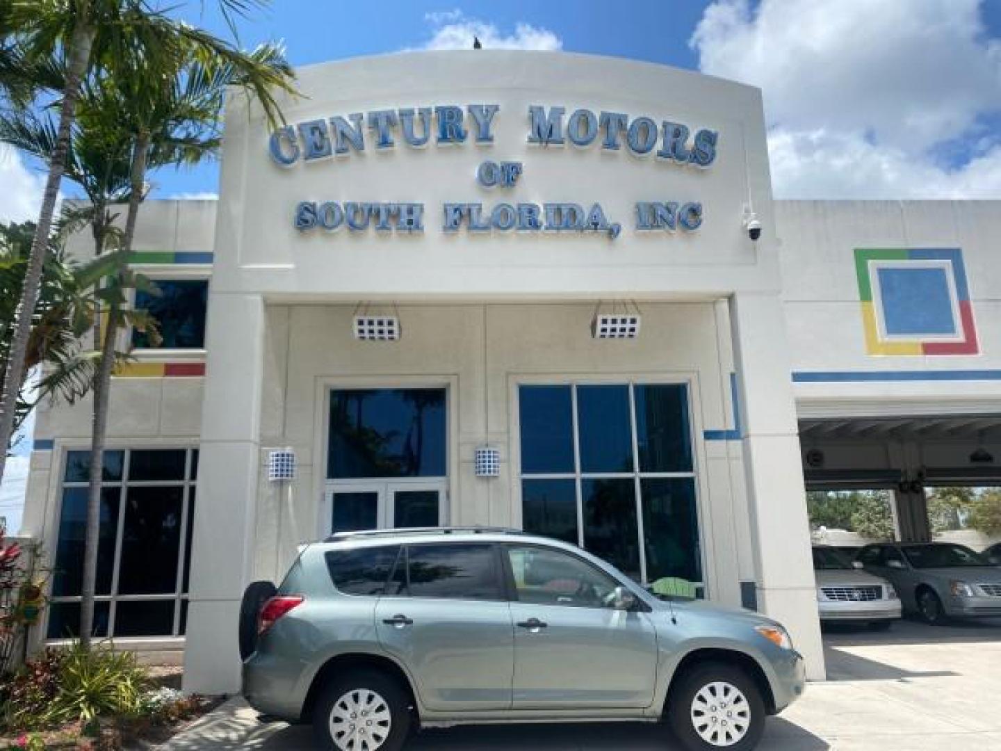 2006 Light Green Metallic /Ash Toyota RAV4 1 OWNER FLORIDA LOW MILES 74,672 (JTMZD33VX65) with an 2.4L DOHC SFI 16-Valve VVT-i 4-Cyl Engine engine, Automatic transmission, located at 4701 North Dixie Hwy, Pompano Beach, FL, 33064, (954) 422-2889, 26.240938, -80.123474 - OUR WEBPAGE FLORIDACARS1.COM HAS OVER 100 PHOTOS AND FREE CARFAX LINK 2006 TOYOTA RAV4 VIN: JTMZD33VX65027688 J T M Z D 3 3 V X 6 5 0 2 7 6 8 8 4 DOOR WAGON/SPORT UTILITY 2.4L I4 F DOHC 16V 30 MPG GASOLINE FRONT WHEEL DRIVE Top Features Cloth Seats Basic Features ABS Brakes Auxiliary Audio Input Pow - Photo#0