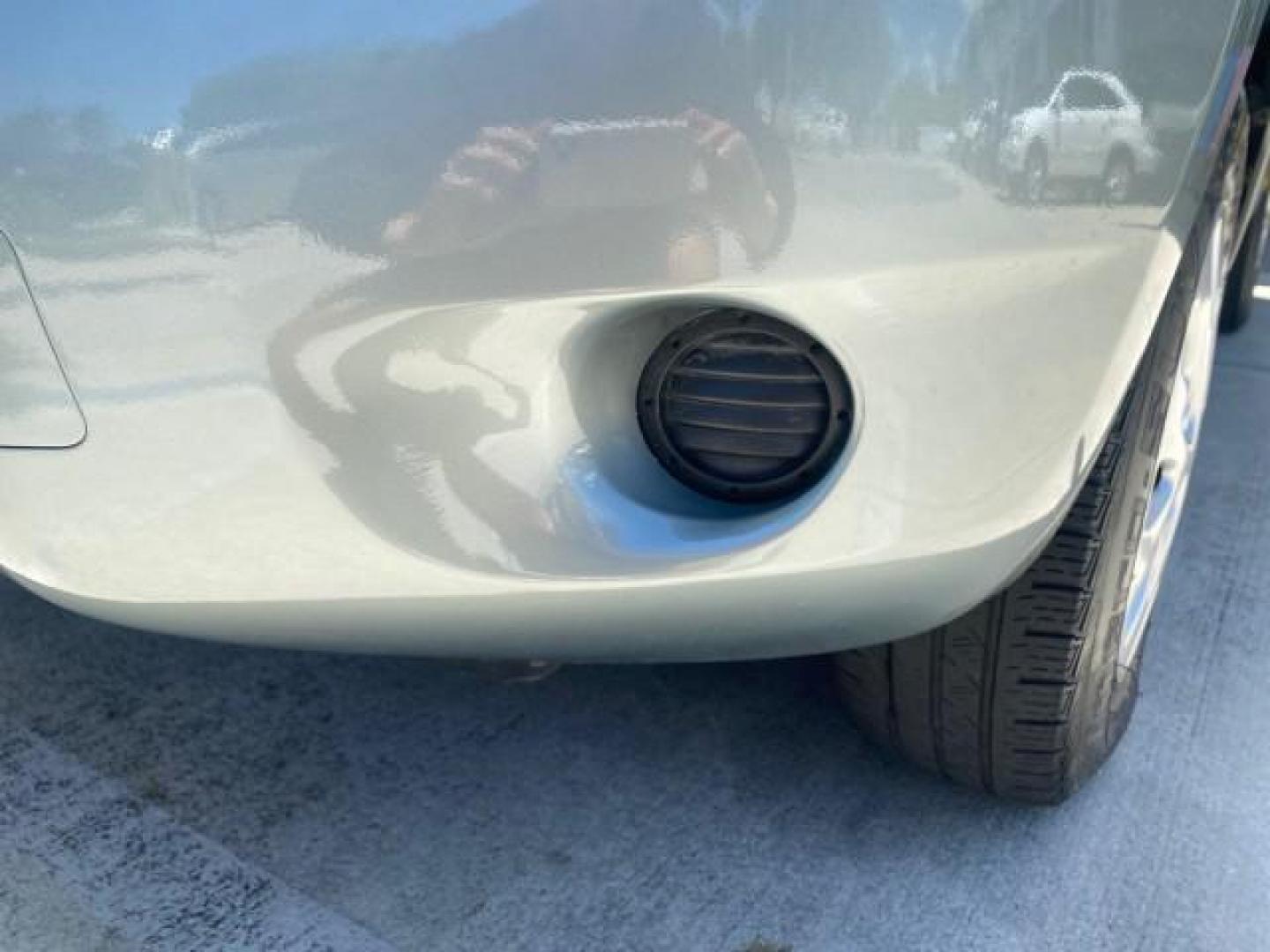 2006 Light Green Metallic /Ash Toyota RAV4 1 OWNER FLORIDA LOW MILES 74,672 (JTMZD33VX65) with an 2.4L DOHC SFI 16-Valve VVT-i 4-Cyl Engine engine, Automatic transmission, located at 4701 North Dixie Hwy, Pompano Beach, FL, 33064, (954) 422-2889, 26.240938, -80.123474 - OUR WEBPAGE FLORIDACARS1.COM HAS OVER 100 PHOTOS AND FREE CARFAX LINK 2006 TOYOTA RAV4 VIN: JTMZD33VX65027688 J T M Z D 3 3 V X 6 5 0 2 7 6 8 8 4 DOOR WAGON/SPORT UTILITY 2.4L I4 F DOHC 16V 30 MPG GASOLINE FRONT WHEEL DRIVE Top Features Cloth Seats Basic Features ABS Brakes Auxiliary Audio Input Pow - Photo#99