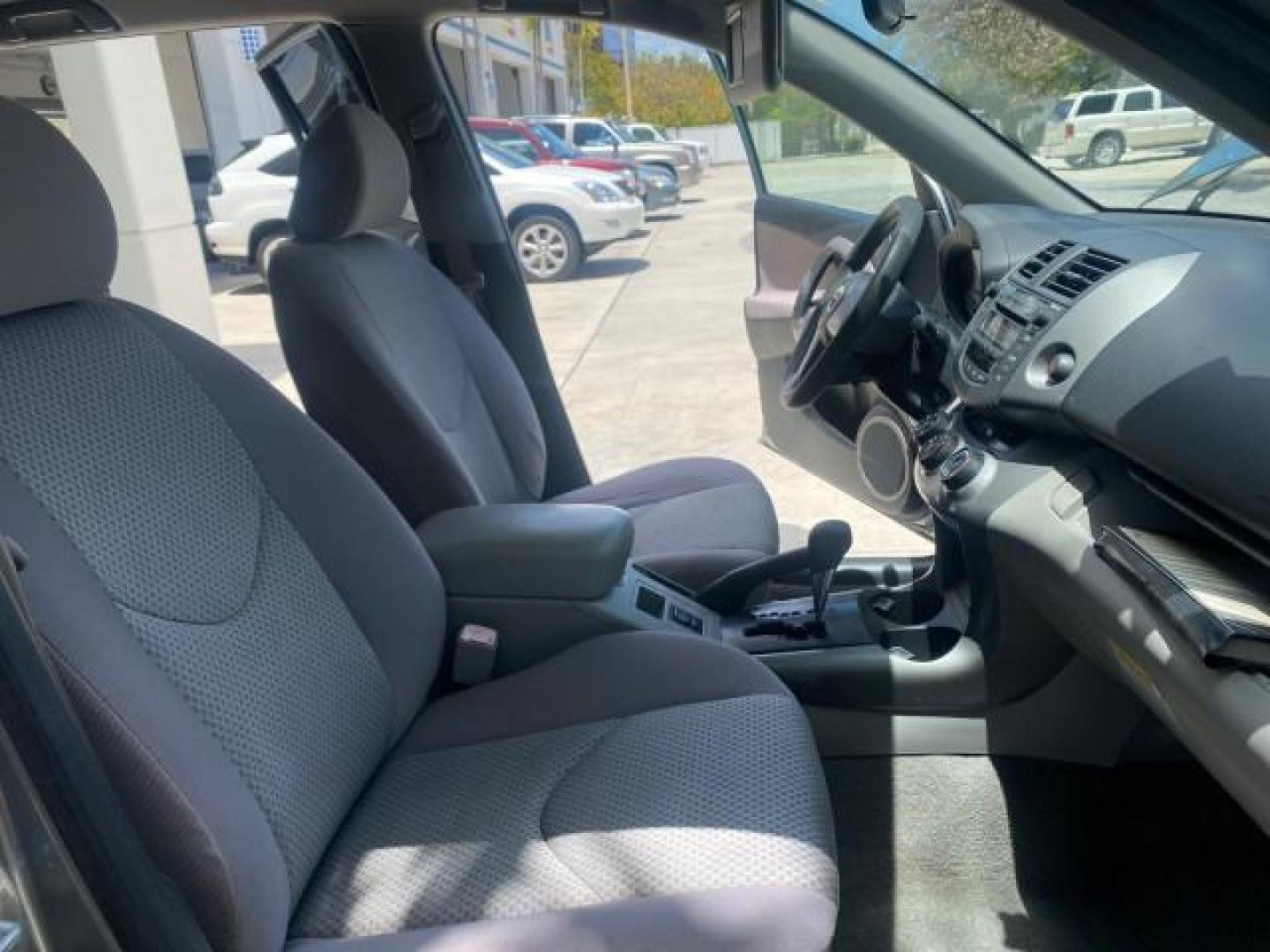 2006 Light Green Metallic /Ash Toyota RAV4 1 OWNER FLORIDA LOW MILES 74,672 (JTMZD33VX65) with an 2.4L DOHC SFI 16-Valve VVT-i 4-Cyl Engine engine, Automatic transmission, located at 4701 North Dixie Hwy, Pompano Beach, FL, 33064, (954) 422-2889, 26.240938, -80.123474 - OUR WEBPAGE FLORIDACARS1.COM HAS OVER 100 PHOTOS AND FREE CARFAX LINK 2006 TOYOTA RAV4 VIN: JTMZD33VX65027688 J T M Z D 3 3 V X 6 5 0 2 7 6 8 8 4 DOOR WAGON/SPORT UTILITY 2.4L I4 F DOHC 16V 30 MPG GASOLINE FRONT WHEEL DRIVE Top Features Cloth Seats Basic Features ABS Brakes Auxiliary Audio Input Pow - Photo#12