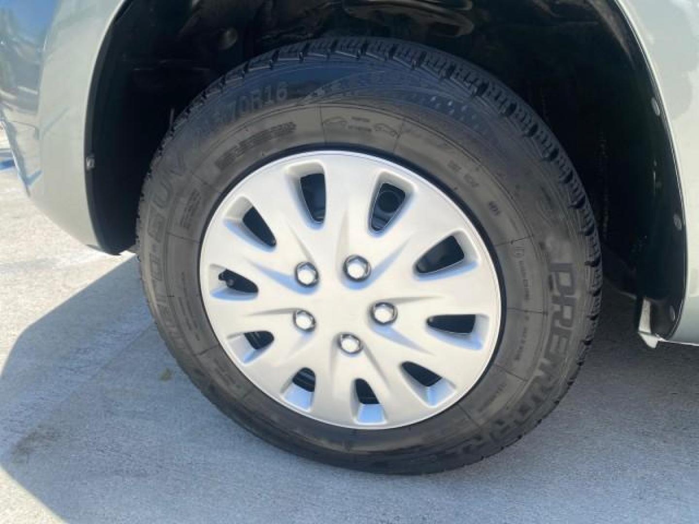 2006 Light Green Metallic /Ash Toyota RAV4 1 OWNER FLORIDA LOW MILES 74,672 (JTMZD33VX65) with an 2.4L DOHC SFI 16-Valve VVT-i 4-Cyl Engine engine, Automatic transmission, located at 4701 North Dixie Hwy, Pompano Beach, FL, 33064, (954) 422-2889, 26.240938, -80.123474 - OUR WEBPAGE FLORIDACARS1.COM HAS OVER 100 PHOTOS AND FREE CARFAX LINK 2006 TOYOTA RAV4 VIN: JTMZD33VX65027688 J T M Z D 3 3 V X 6 5 0 2 7 6 8 8 4 DOOR WAGON/SPORT UTILITY 2.4L I4 F DOHC 16V 30 MPG GASOLINE FRONT WHEEL DRIVE Top Features Cloth Seats Basic Features ABS Brakes Auxiliary Audio Input Pow - Photo#20