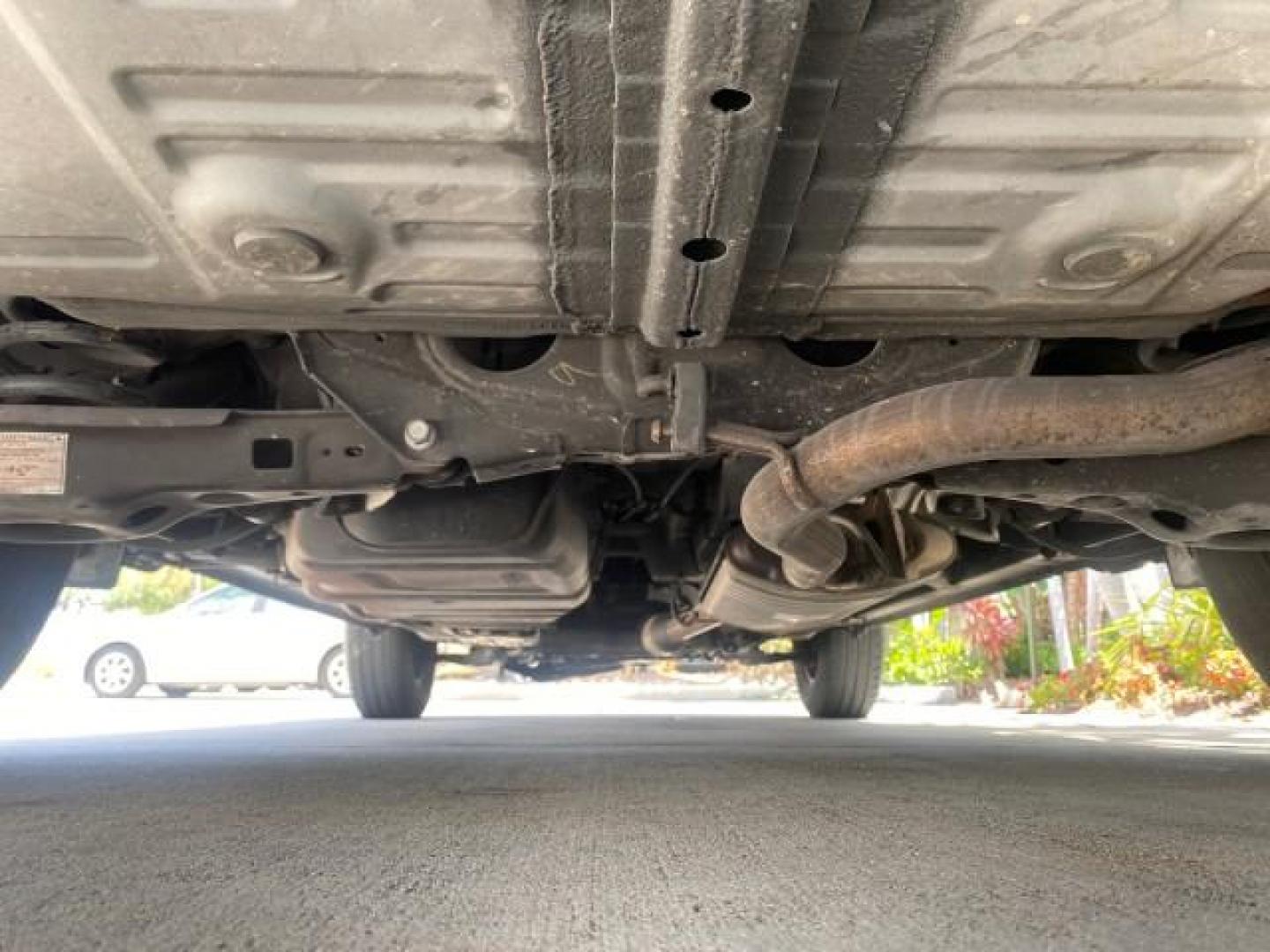 2006 Light Green Metallic /Ash Toyota RAV4 1 OWNER FLORIDA LOW MILES 74,672 (JTMZD33VX65) with an 2.4L DOHC SFI 16-Valve VVT-i 4-Cyl Engine engine, Automatic transmission, located at 4701 North Dixie Hwy, Pompano Beach, FL, 33064, (954) 422-2889, 26.240938, -80.123474 - OUR WEBPAGE FLORIDACARS1.COM HAS OVER 100 PHOTOS AND FREE CARFAX LINK 2006 TOYOTA RAV4 VIN: JTMZD33VX65027688 J T M Z D 3 3 V X 6 5 0 2 7 6 8 8 4 DOOR WAGON/SPORT UTILITY 2.4L I4 F DOHC 16V 30 MPG GASOLINE FRONT WHEEL DRIVE Top Features Cloth Seats Basic Features ABS Brakes Auxiliary Audio Input Pow - Photo#22