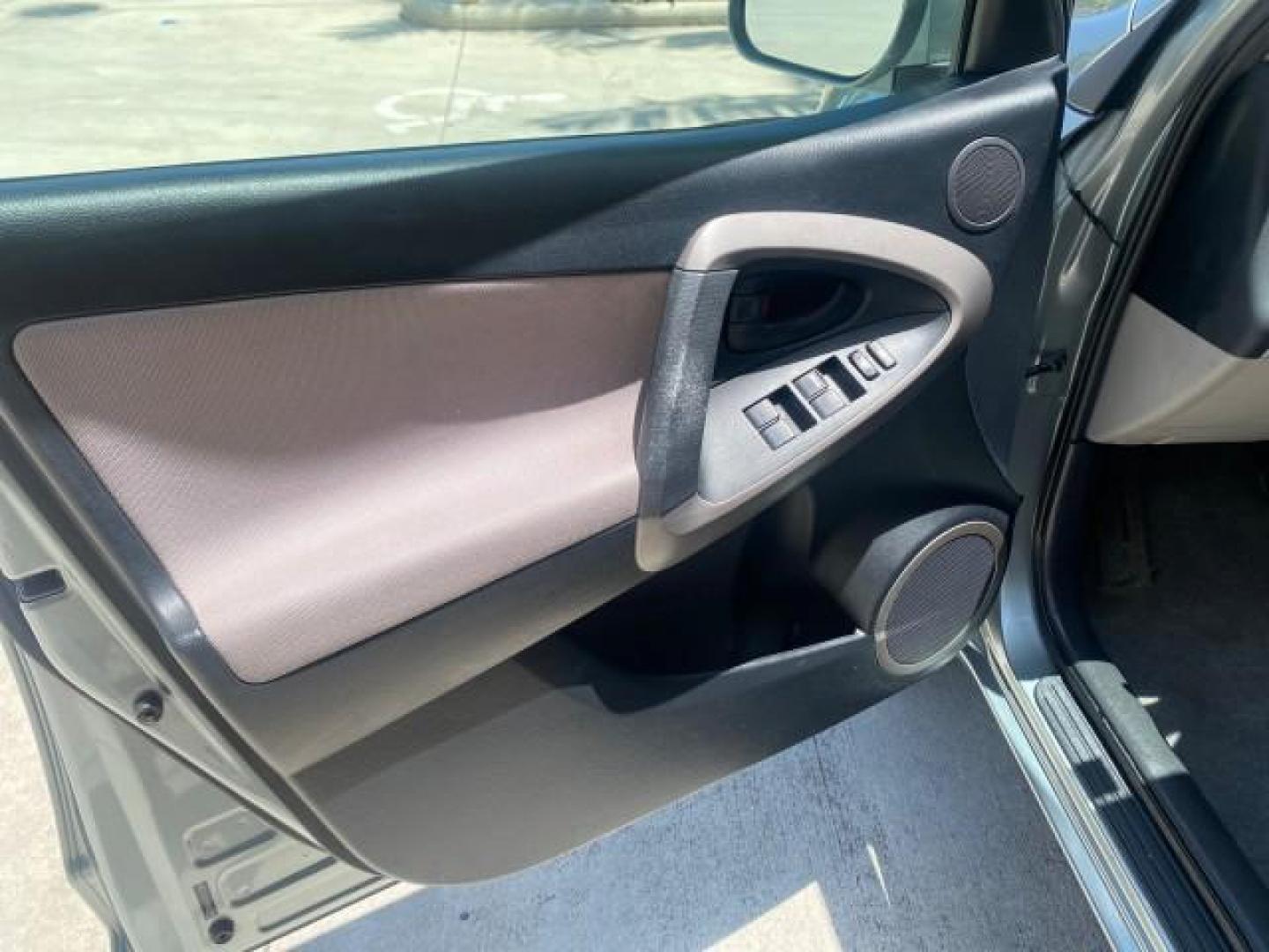 2006 Light Green Metallic /Ash Toyota RAV4 1 OWNER FLORIDA LOW MILES 74,672 (JTMZD33VX65) with an 2.4L DOHC SFI 16-Valve VVT-i 4-Cyl Engine engine, Automatic transmission, located at 4701 North Dixie Hwy, Pompano Beach, FL, 33064, (954) 422-2889, 26.240938, -80.123474 - OUR WEBPAGE FLORIDACARS1.COM HAS OVER 100 PHOTOS AND FREE CARFAX LINK 2006 TOYOTA RAV4 VIN: JTMZD33VX65027688 J T M Z D 3 3 V X 6 5 0 2 7 6 8 8 4 DOOR WAGON/SPORT UTILITY 2.4L I4 F DOHC 16V 30 MPG GASOLINE FRONT WHEEL DRIVE Top Features Cloth Seats Basic Features ABS Brakes Auxiliary Audio Input Pow - Photo#29