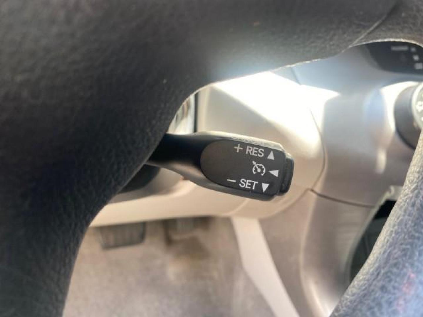 2006 Light Green Metallic /Ash Toyota RAV4 1 OWNER FLORIDA LOW MILES 74,672 (JTMZD33VX65) with an 2.4L DOHC SFI 16-Valve VVT-i 4-Cyl Engine engine, Automatic transmission, located at 4701 North Dixie Hwy, Pompano Beach, FL, 33064, (954) 422-2889, 26.240938, -80.123474 - OUR WEBPAGE FLORIDACARS1.COM HAS OVER 100 PHOTOS AND FREE CARFAX LINK 2006 TOYOTA RAV4 VIN: JTMZD33VX65027688 J T M Z D 3 3 V X 6 5 0 2 7 6 8 8 4 DOOR WAGON/SPORT UTILITY 2.4L I4 F DOHC 16V 30 MPG GASOLINE FRONT WHEEL DRIVE Top Features Cloth Seats Basic Features ABS Brakes Auxiliary Audio Input Pow - Photo#34
