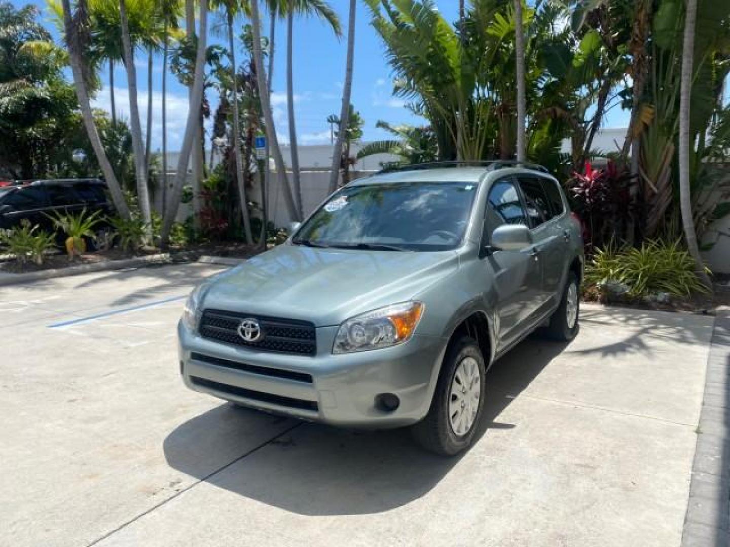 2006 Light Green Metallic /Ash Toyota RAV4 1 OWNER FLORIDA LOW MILES 74,672 (JTMZD33VX65) with an 2.4L DOHC SFI 16-Valve VVT-i 4-Cyl Engine engine, Automatic transmission, located at 4701 North Dixie Hwy, Pompano Beach, FL, 33064, (954) 422-2889, 26.240938, -80.123474 - OUR WEBPAGE FLORIDACARS1.COM HAS OVER 100 PHOTOS AND FREE CARFAX LINK 2006 TOYOTA RAV4 VIN: JTMZD33VX65027688 J T M Z D 3 3 V X 6 5 0 2 7 6 8 8 4 DOOR WAGON/SPORT UTILITY 2.4L I4 F DOHC 16V 30 MPG GASOLINE FRONT WHEEL DRIVE Top Features Cloth Seats Basic Features ABS Brakes Auxiliary Audio Input Pow - Photo#3