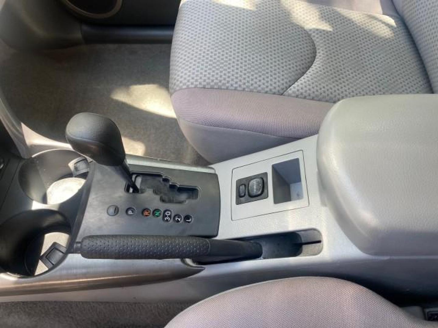 2006 Light Green Metallic /Ash Toyota RAV4 1 OWNER FLORIDA LOW MILES 74,672 (JTMZD33VX65) with an 2.4L DOHC SFI 16-Valve VVT-i 4-Cyl Engine engine, Automatic transmission, located at 4701 North Dixie Hwy, Pompano Beach, FL, 33064, (954) 422-2889, 26.240938, -80.123474 - OUR WEBPAGE FLORIDACARS1.COM HAS OVER 100 PHOTOS AND FREE CARFAX LINK 2006 TOYOTA RAV4 VIN: JTMZD33VX65027688 J T M Z D 3 3 V X 6 5 0 2 7 6 8 8 4 DOOR WAGON/SPORT UTILITY 2.4L I4 F DOHC 16V 30 MPG GASOLINE FRONT WHEEL DRIVE Top Features Cloth Seats Basic Features ABS Brakes Auxiliary Audio Input Pow - Photo#50