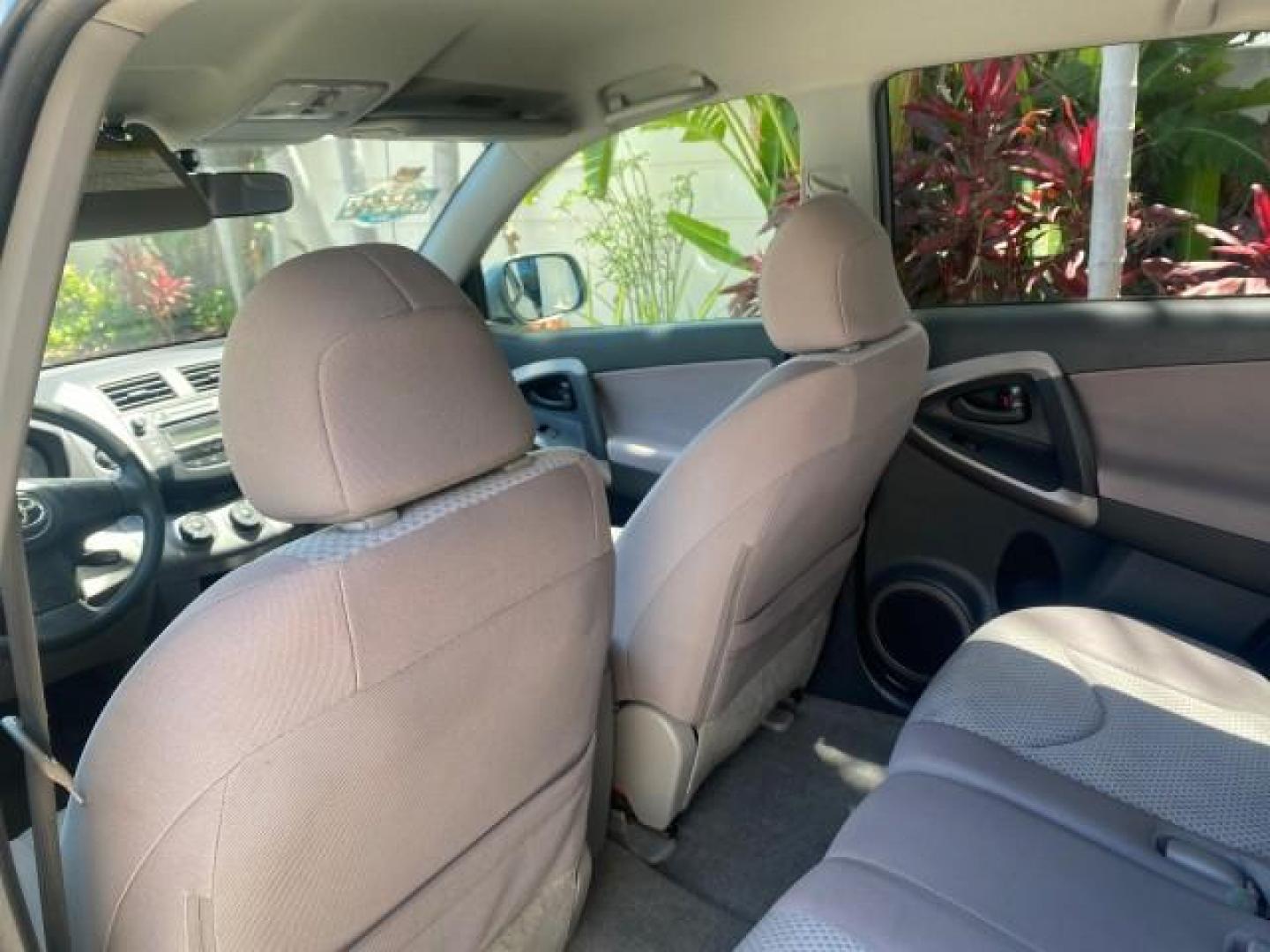 2006 Light Green Metallic /Ash Toyota RAV4 1 OWNER FLORIDA LOW MILES 74,672 (JTMZD33VX65) with an 2.4L DOHC SFI 16-Valve VVT-i 4-Cyl Engine engine, Automatic transmission, located at 4701 North Dixie Hwy, Pompano Beach, FL, 33064, (954) 422-2889, 26.240938, -80.123474 - OUR WEBPAGE FLORIDACARS1.COM HAS OVER 100 PHOTOS AND FREE CARFAX LINK 2006 TOYOTA RAV4 VIN: JTMZD33VX65027688 J T M Z D 3 3 V X 6 5 0 2 7 6 8 8 4 DOOR WAGON/SPORT UTILITY 2.4L I4 F DOHC 16V 30 MPG GASOLINE FRONT WHEEL DRIVE Top Features Cloth Seats Basic Features ABS Brakes Auxiliary Audio Input Pow - Photo#58
