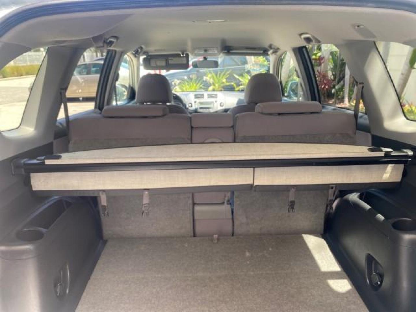 2006 Light Green Metallic /Ash Toyota RAV4 1 OWNER FLORIDA LOW MILES 74,672 (JTMZD33VX65) with an 2.4L DOHC SFI 16-Valve VVT-i 4-Cyl Engine engine, Automatic transmission, located at 4701 North Dixie Hwy, Pompano Beach, FL, 33064, (954) 422-2889, 26.240938, -80.123474 - OUR WEBPAGE FLORIDACARS1.COM HAS OVER 100 PHOTOS AND FREE CARFAX LINK 2006 TOYOTA RAV4 VIN: JTMZD33VX65027688 J T M Z D 3 3 V X 6 5 0 2 7 6 8 8 4 DOOR WAGON/SPORT UTILITY 2.4L I4 F DOHC 16V 30 MPG GASOLINE FRONT WHEEL DRIVE Top Features Cloth Seats Basic Features ABS Brakes Auxiliary Audio Input Pow - Photo#71