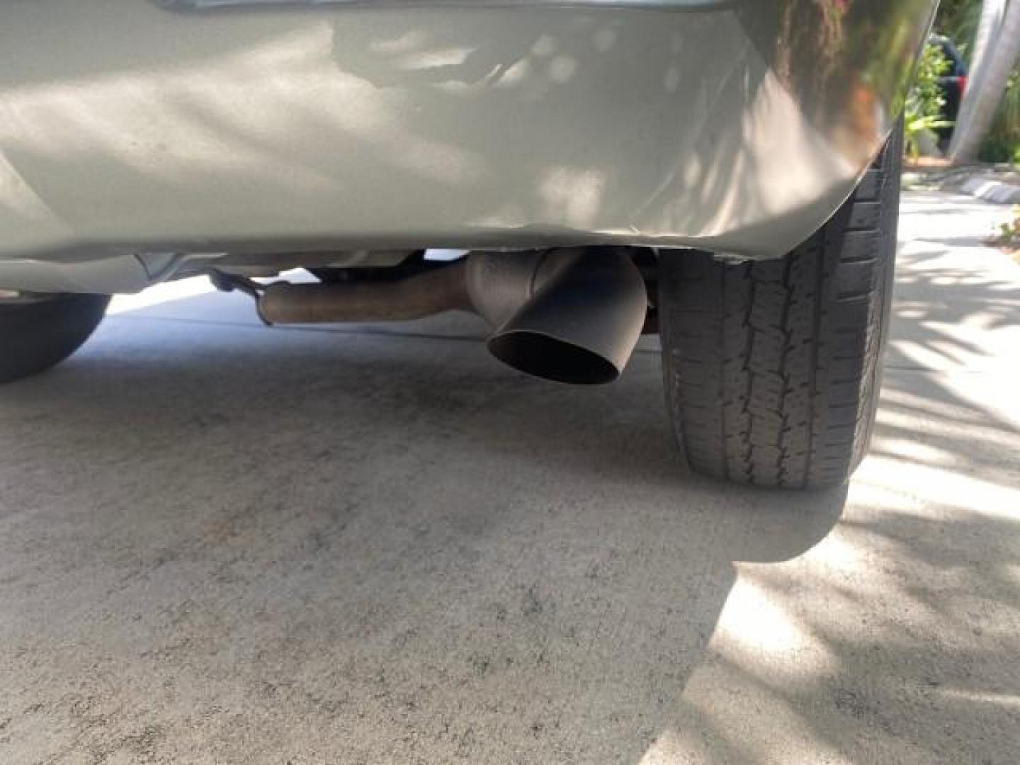 2006 Light Green Metallic /Ash Toyota RAV4 1 OWNER FLORIDA LOW MILES 74,672 (JTMZD33VX65) with an 2.4L DOHC SFI 16-Valve VVT-i 4-Cyl Engine engine, Automatic transmission, located at 4701 North Dixie Hwy, Pompano Beach, FL, 33064, (954) 422-2889, 26.240938, -80.123474 - OUR WEBPAGE FLORIDACARS1.COM HAS OVER 100 PHOTOS AND FREE CARFAX LINK 2006 TOYOTA RAV4 VIN: JTMZD33VX65027688 J T M Z D 3 3 V X 6 5 0 2 7 6 8 8 4 DOOR WAGON/SPORT UTILITY 2.4L I4 F DOHC 16V 30 MPG GASOLINE FRONT WHEEL DRIVE Top Features Cloth Seats Basic Features ABS Brakes Auxiliary Audio Input Pow - Photo#72