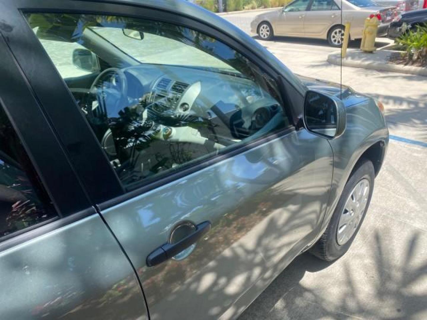 2006 Light Green Metallic /Ash Toyota RAV4 1 OWNER FLORIDA LOW MILES 74,672 (JTMZD33VX65) with an 2.4L DOHC SFI 16-Valve VVT-i 4-Cyl Engine engine, Automatic transmission, located at 4701 North Dixie Hwy, Pompano Beach, FL, 33064, (954) 422-2889, 26.240938, -80.123474 - OUR WEBPAGE FLORIDACARS1.COM HAS OVER 100 PHOTOS AND FREE CARFAX LINK 2006 TOYOTA RAV4 VIN: JTMZD33VX65027688 J T M Z D 3 3 V X 6 5 0 2 7 6 8 8 4 DOOR WAGON/SPORT UTILITY 2.4L I4 F DOHC 16V 30 MPG GASOLINE FRONT WHEEL DRIVE Top Features Cloth Seats Basic Features ABS Brakes Auxiliary Audio Input Pow - Photo#81