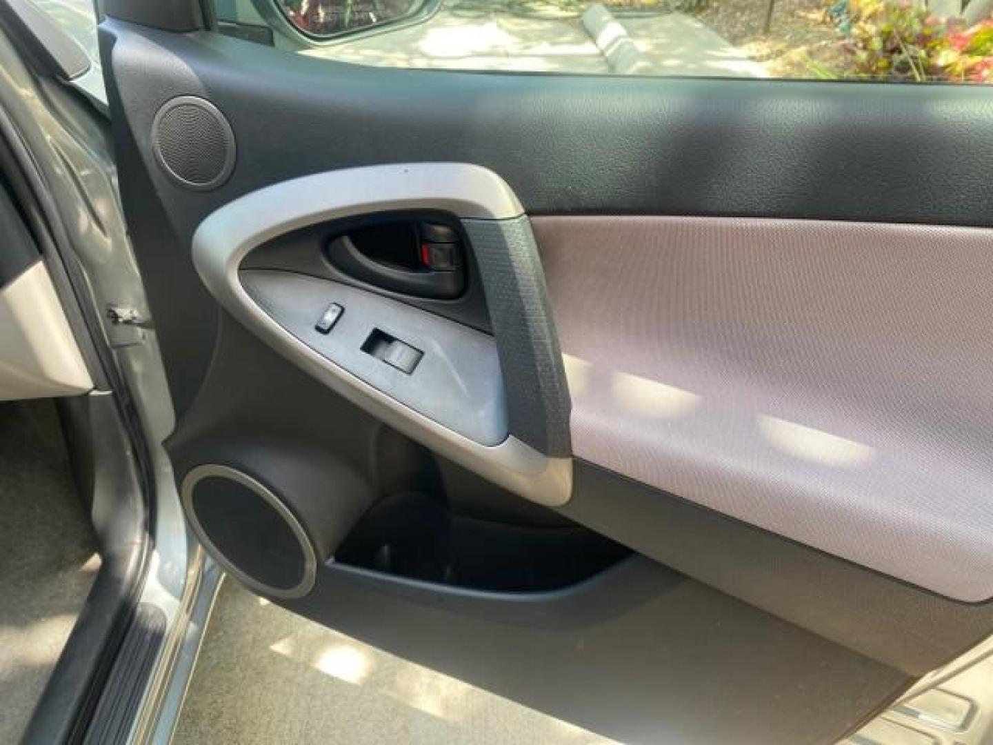 2006 Light Green Metallic /Ash Toyota RAV4 1 OWNER FLORIDA LOW MILES 74,672 (JTMZD33VX65) with an 2.4L DOHC SFI 16-Valve VVT-i 4-Cyl Engine engine, Automatic transmission, located at 4701 North Dixie Hwy, Pompano Beach, FL, 33064, (954) 422-2889, 26.240938, -80.123474 - OUR WEBPAGE FLORIDACARS1.COM HAS OVER 100 PHOTOS AND FREE CARFAX LINK 2006 TOYOTA RAV4 VIN: JTMZD33VX65027688 J T M Z D 3 3 V X 6 5 0 2 7 6 8 8 4 DOOR WAGON/SPORT UTILITY 2.4L I4 F DOHC 16V 30 MPG GASOLINE FRONT WHEEL DRIVE Top Features Cloth Seats Basic Features ABS Brakes Auxiliary Audio Input Pow - Photo#83