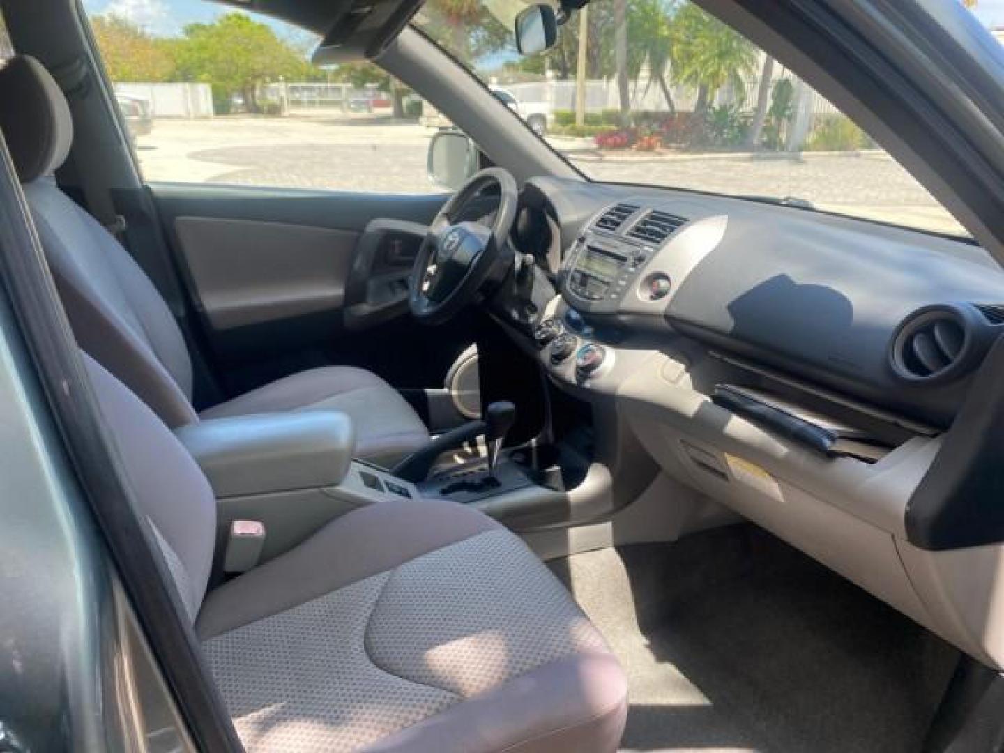 2006 Light Green Metallic /Ash Toyota RAV4 1 OWNER FLORIDA LOW MILES 74,672 (JTMZD33VX65) with an 2.4L DOHC SFI 16-Valve VVT-i 4-Cyl Engine engine, Automatic transmission, located at 4701 North Dixie Hwy, Pompano Beach, FL, 33064, (954) 422-2889, 26.240938, -80.123474 - OUR WEBPAGE FLORIDACARS1.COM HAS OVER 100 PHOTOS AND FREE CARFAX LINK 2006 TOYOTA RAV4 VIN: JTMZD33VX65027688 J T M Z D 3 3 V X 6 5 0 2 7 6 8 8 4 DOOR WAGON/SPORT UTILITY 2.4L I4 F DOHC 16V 30 MPG GASOLINE FRONT WHEEL DRIVE Top Features Cloth Seats Basic Features ABS Brakes Auxiliary Audio Input Pow - Photo#84