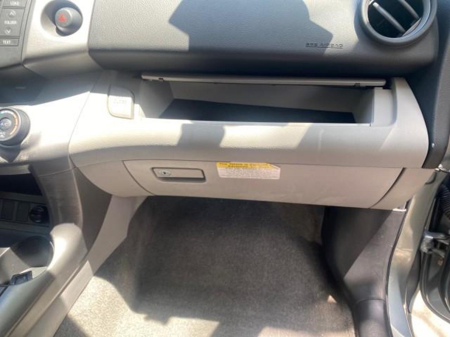 2006 Light Green Metallic /Ash Toyota RAV4 1 OWNER FLORIDA LOW MILES 74,672 (JTMZD33VX65) with an 2.4L DOHC SFI 16-Valve VVT-i 4-Cyl Engine engine, Automatic transmission, located at 4701 North Dixie Hwy, Pompano Beach, FL, 33064, (954) 422-2889, 26.240938, -80.123474 - OUR WEBPAGE FLORIDACARS1.COM HAS OVER 100 PHOTOS AND FREE CARFAX LINK 2006 TOYOTA RAV4 VIN: JTMZD33VX65027688 J T M Z D 3 3 V X 6 5 0 2 7 6 8 8 4 DOOR WAGON/SPORT UTILITY 2.4L I4 F DOHC 16V 30 MPG GASOLINE FRONT WHEEL DRIVE Top Features Cloth Seats Basic Features ABS Brakes Auxiliary Audio Input Pow - Photo#88