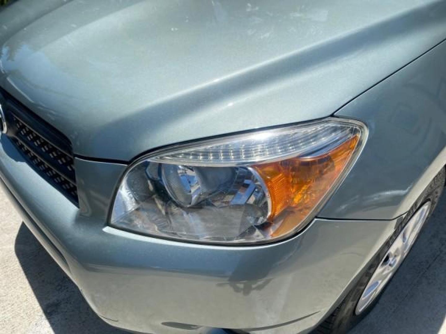 2006 Light Green Metallic /Ash Toyota RAV4 1 OWNER FLORIDA LOW MILES 74,672 (JTMZD33VX65) with an 2.4L DOHC SFI 16-Valve VVT-i 4-Cyl Engine engine, Automatic transmission, located at 4701 North Dixie Hwy, Pompano Beach, FL, 33064, (954) 422-2889, 26.240938, -80.123474 - OUR WEBPAGE FLORIDACARS1.COM HAS OVER 100 PHOTOS AND FREE CARFAX LINK 2006 TOYOTA RAV4 VIN: JTMZD33VX65027688 J T M Z D 3 3 V X 6 5 0 2 7 6 8 8 4 DOOR WAGON/SPORT UTILITY 2.4L I4 F DOHC 16V 30 MPG GASOLINE FRONT WHEEL DRIVE Top Features Cloth Seats Basic Features ABS Brakes Auxiliary Audio Input Pow - Photo#98