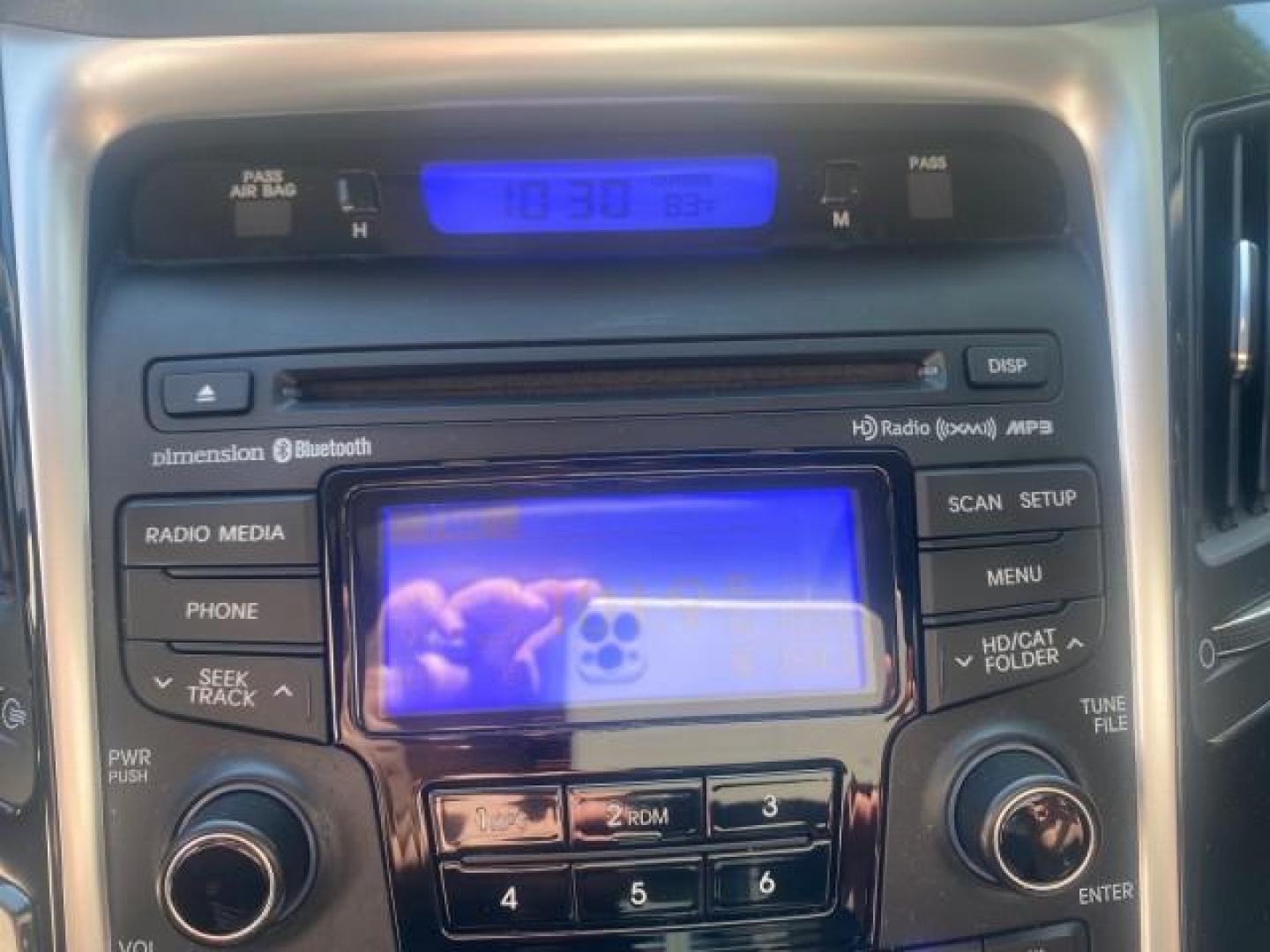 2013 Harbor Gray Metallic /Gray Hyundai Sonata Limited 29 SERVICES FL (5NPEC4AB5DH) with an 2.0L DOHC 16-Valve I4 Turbocharged GDI Engine engine, Automatic transmission, located at 4701 North Dixie Hwy, Pompano Beach, FL, 33064, (954) 422-2889, 26.240938, -80.123474 - OUR WEBPAGE FLORIDACARS1.COM HAS OVER 100 PHOTOS AND FREE CARFAX LINK 2013 HYUNDAI SONATA SE 2.0T VIN: 5NPEC4AB5DH558214 5 N P E C 4 A B 5 D H 5 5 8 2 1 4 SEDAN 4 DR 2.0L I4 F DOHC 16V GASOLINE FRONT WHEEL DRIVE Highlighted Features Sunroof CD Player Leather Seats Alloy Wheels Power Windows Power Lo - Photo#43