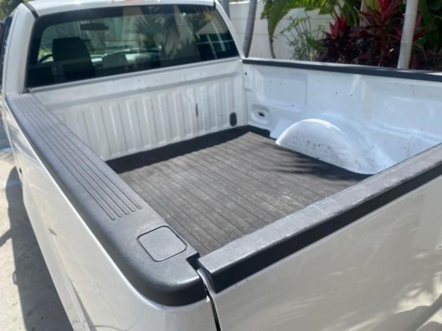 2008 Oxford White /Flint Ford F-150 XL LOW MILES 50,695 (1FTRF12288K) with an 4.2L EFI V6 Engine engine, Automatic transmission, located at 4701 North Dixie Hwy, Pompano Beach, FL, 33064, (954) 422-2889, 26.240938, -80.123474 - OUR WEBPAGE FLORIDACARS1.COM HAS OVER 100 PHOTOS AND FREE CARFAX LINK 2008 FORD F-150 STX 80 INCH BED VIN: 1FTRF12288KE96420 1 F T R F 1 2 2 8 8 K E 9 6 4 2 0 PICKUP 4.2L V6 F GASOLINE REAR WHEEL DRIVE Top Features Bed Liner Tow Hitch Running Boards Vinyl Seats Basic Features ABS Brakes Air Conditio - Photo#67