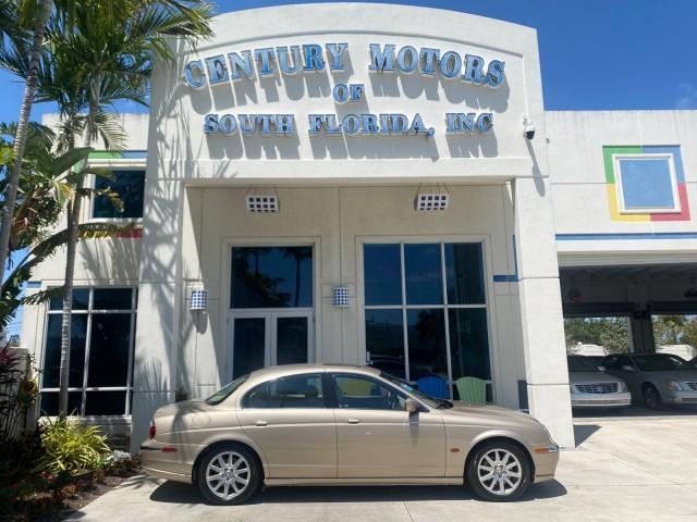 photo of 2001 Jaguar S-TYPE V8 4.0 LOW MILES 49,009