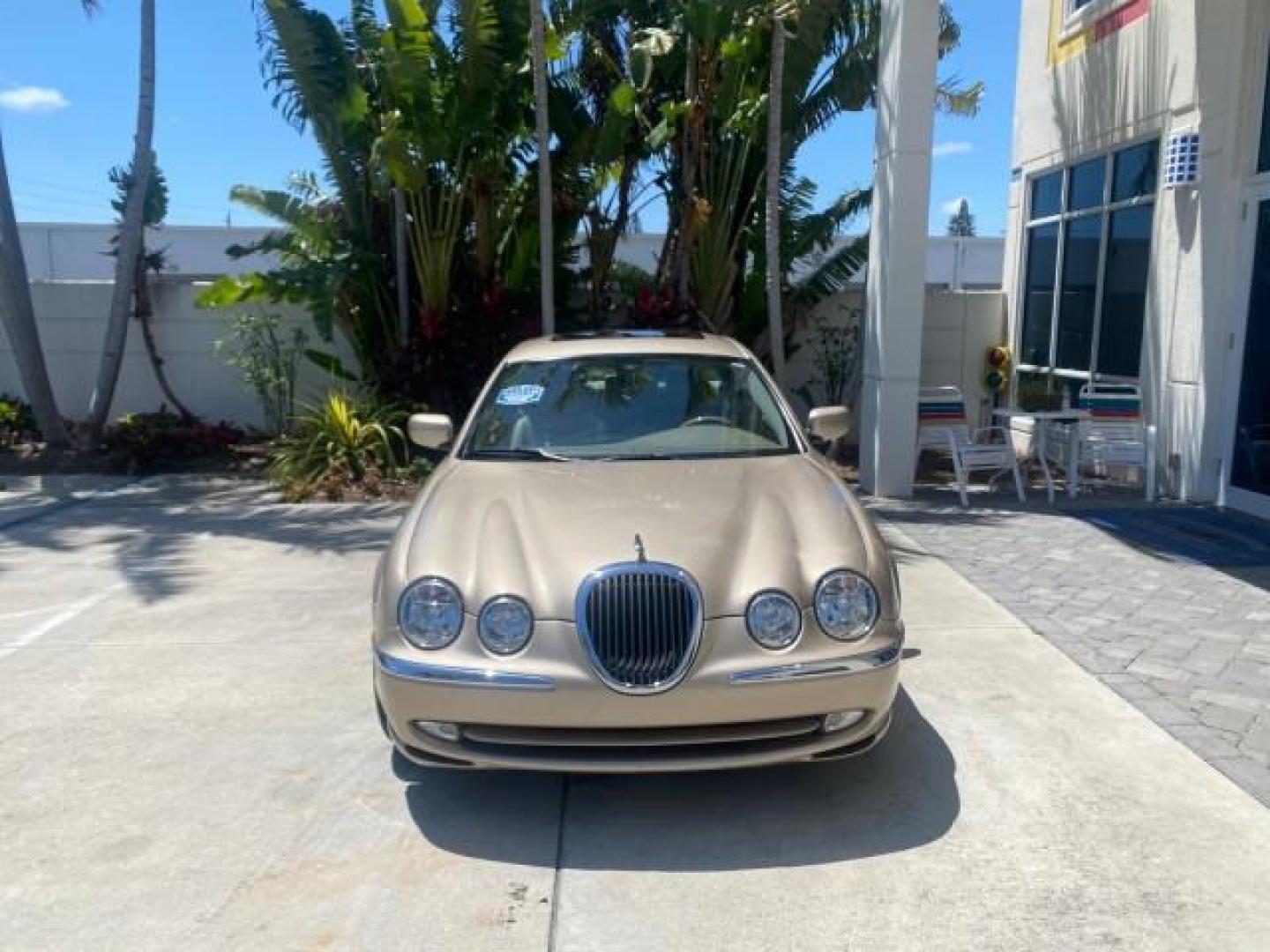 2001 Roman Bronze /Ivory Jaguar S-TYPE V8 4.0 LOW MILES 49,009 (SAJDA01P01G) with an 4.0L DOHC SMPI 32-Valve Aluminum Alloy V8 Engine engine, Automatic transmission, located at 4701 North Dixie Hwy, Pompano Beach, FL, 33064, (954) 422-2889, 26.240938, -80.123474 - OUR WEBPAGE FLORIDACARS1.COM HAS OVER 100 PHOTOS AND FREE CARFAX LINK 2001 JAGUAR S-TYPE 4.0 $ 49,355 NEW VIN: SAJDA01P01GM10625 S A J D A 0 1 P 0 1 G M 1 0 6 2 5 SEDAN 4 DR 4.0L V8 F DOHC 32V GASOLINE REAR WHEEL DRIVE Top Features Alloy Wheels Navigation System Front Seat Heaters Parking Sensors Le - Photo#2