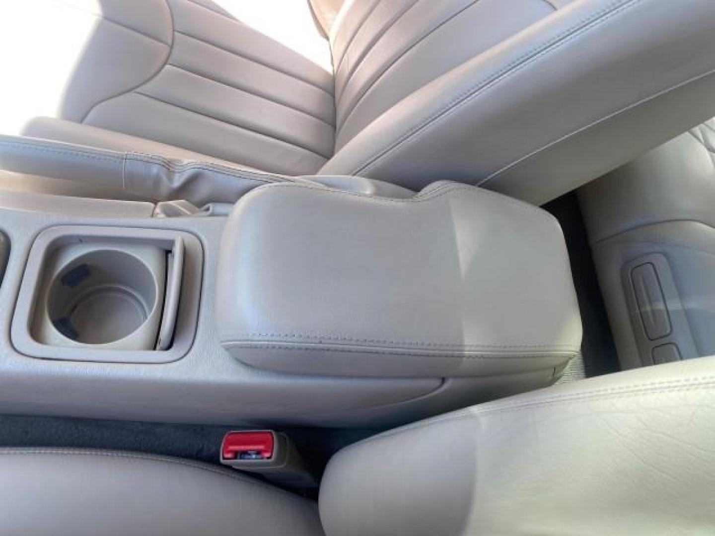2001 Roman Bronze /Ivory Jaguar S-TYPE V8 4.0 LOW MILES 49,009 (SAJDA01P01G) with an 4.0L DOHC SMPI 32-Valve Aluminum Alloy V8 Engine engine, Automatic transmission, located at 4701 North Dixie Hwy, Pompano Beach, FL, 33064, (954) 422-2889, 26.240938, -80.123474 - OUR WEBPAGE FLORIDACARS1.COM HAS OVER 100 PHOTOS AND FREE CARFAX LINK 2001 JAGUAR S-TYPE 4.0 $ 49,355 NEW VIN: SAJDA01P01GM10625 S A J D A 0 1 P 0 1 G M 1 0 6 2 5 SEDAN 4 DR 4.0L V8 F DOHC 32V GASOLINE REAR WHEEL DRIVE Top Features Alloy Wheels Navigation System Front Seat Heaters Parking Sensors Le - Photo#47