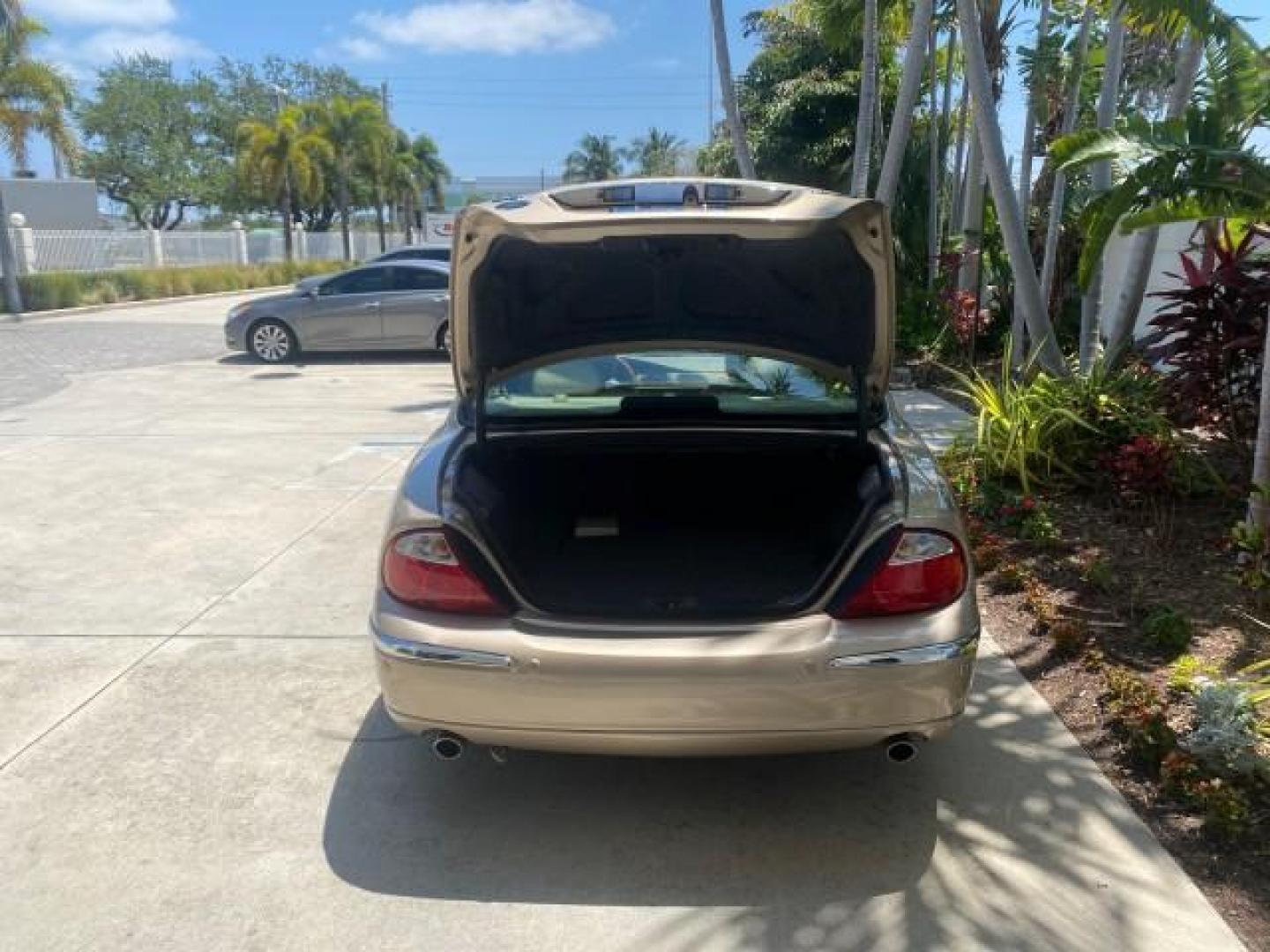 2001 Roman Bronze /Ivory Jaguar S-TYPE V8 4.0 LOW MILES 49,009 (SAJDA01P01G) with an 4.0L DOHC SMPI 32-Valve Aluminum Alloy V8 Engine engine, Automatic transmission, located at 4701 North Dixie Hwy, Pompano Beach, FL, 33064, (954) 422-2889, 26.240938, -80.123474 - OUR WEBPAGE FLORIDACARS1.COM HAS OVER 100 PHOTOS AND FREE CARFAX LINK 2001 JAGUAR S-TYPE 4.0 $ 49,355 NEW VIN: SAJDA01P01GM10625 S A J D A 0 1 P 0 1 G M 1 0 6 2 5 SEDAN 4 DR 4.0L V8 F DOHC 32V GASOLINE REAR WHEEL DRIVE Top Features Alloy Wheels Navigation System Front Seat Heaters Parking Sensors Le - Photo#74