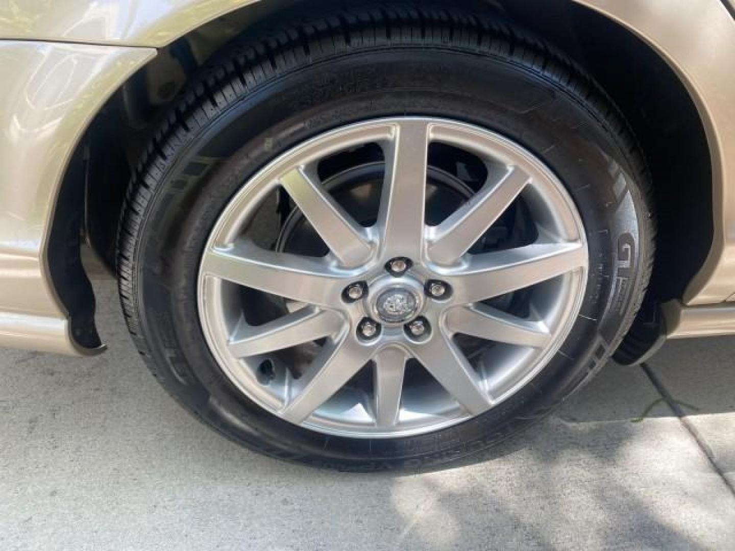 2001 Roman Bronze /Ivory Jaguar S-TYPE V8 4.0 LOW MILES 49,009 (SAJDA01P01G) with an 4.0L DOHC SMPI 32-Valve Aluminum Alloy V8 Engine engine, Automatic transmission, located at 4701 North Dixie Hwy, Pompano Beach, FL, 33064, (954) 422-2889, 26.240938, -80.123474 - OUR WEBPAGE FLORIDACARS1.COM HAS OVER 100 PHOTOS AND FREE CARFAX LINK 2001 JAGUAR S-TYPE 4.0 $ 49,355 NEW VIN: SAJDA01P01GM10625 S A J D A 0 1 P 0 1 G M 1 0 6 2 5 SEDAN 4 DR 4.0L V8 F DOHC 32V GASOLINE REAR WHEEL DRIVE Top Features Alloy Wheels Navigation System Front Seat Heaters Parking Sensors Le - Photo#79