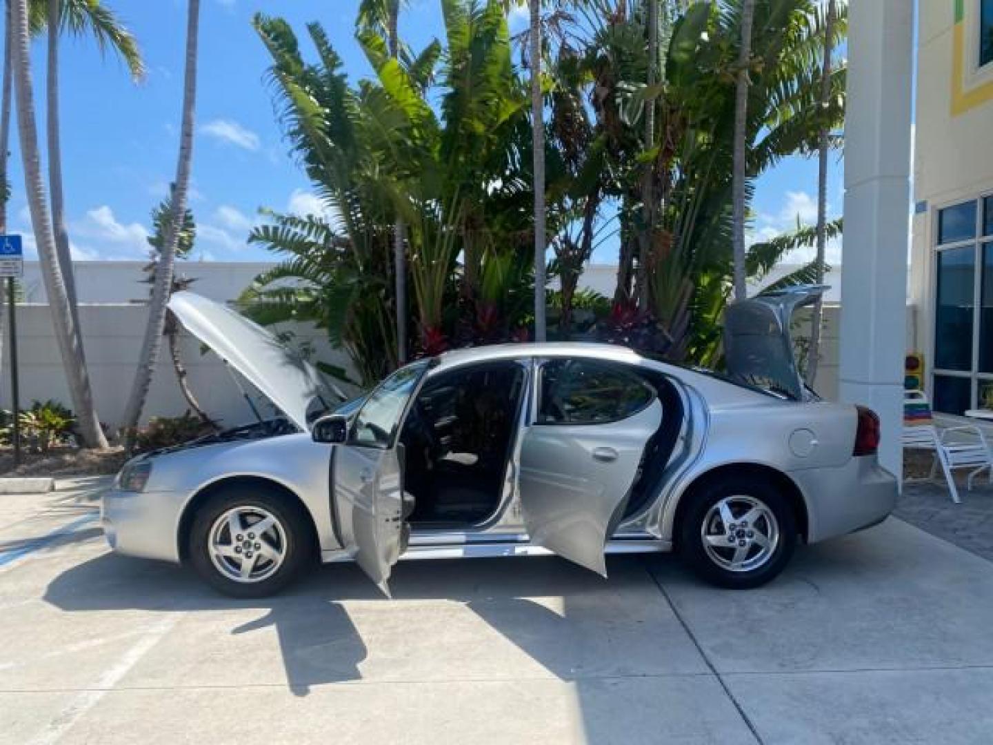 2004 Greystone Metallic /Dark Pewter Pontiac Grand Prix GT2 LOW MILES 76,788 1 OWNER FL (2G2WS522041) with an 3.8L 3800 Series Iii V6 SFI Engine engine, Automatic transmission, located at 4701 North Dixie Hwy, Pompano Beach, FL, 33064, (954) 422-2889, 26.240938, -80.123474 - OUR WEBPAGE FLORIDACARS1.COM HAS OVER 100 PHOTOS AND FREE CARFAX LINK 2004 PONTIAC GRAND PRIX GT2 VIN: 2G2WS522041302919 2 G 2 W S 5 2 2 0 4 1 3 0 2 9 1 9 SEDAN 4 DR 3.8L V6 F 30 MPG THE BEST GASOLINE FRONT WHEEL DRIVE Top Features Alloy Wheels Cloth Seats Basic Features ABS Brakes CD Audio Power Mi - Photo#8