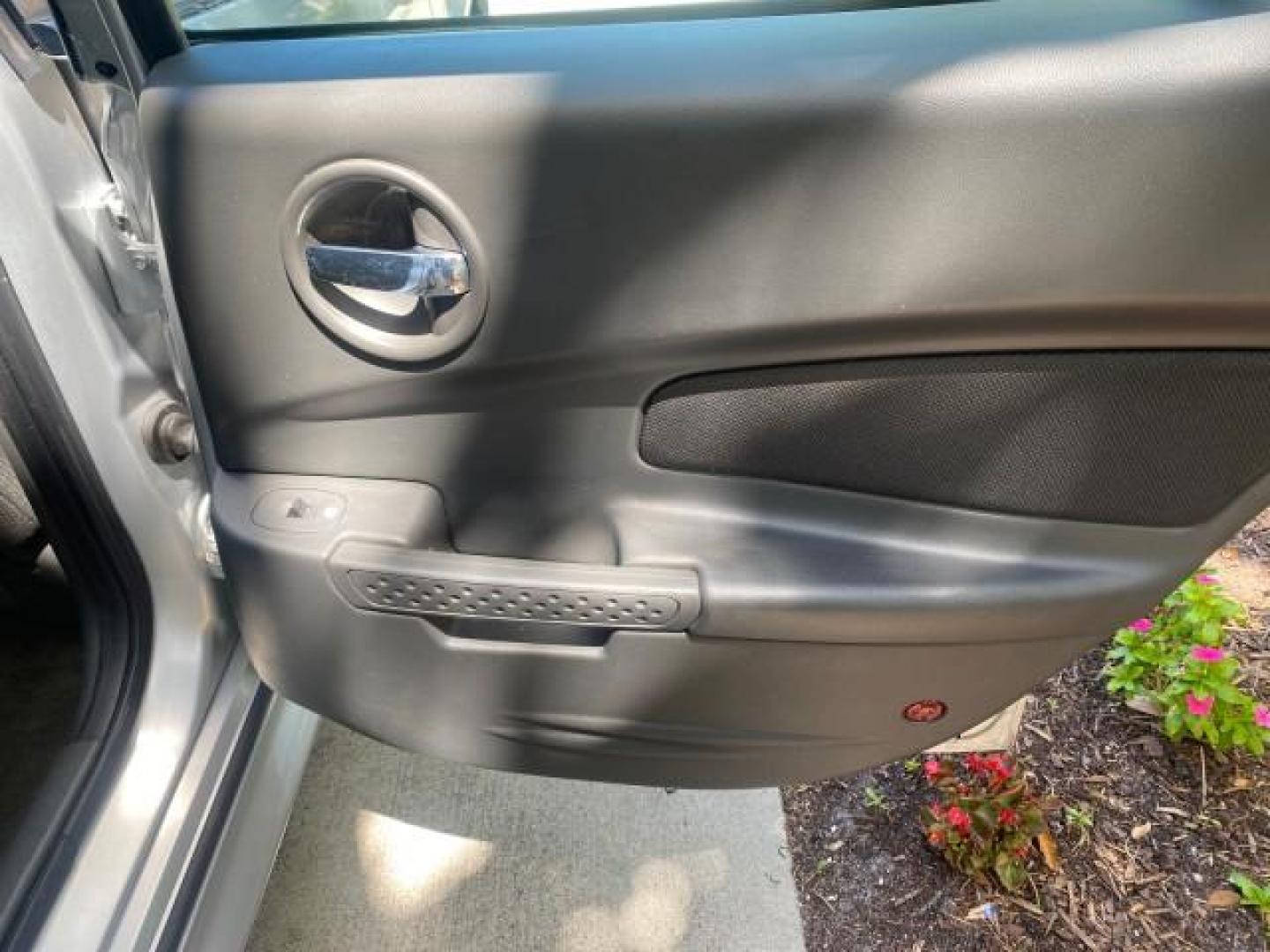 2004 Greystone Metallic /Dark Pewter Pontiac Grand Prix GT2 LOW MILES 76,788 1 OWNER FL (2G2WS522041) with an 3.8L 3800 Series Iii V6 SFI Engine engine, Automatic transmission, located at 4701 North Dixie Hwy, Pompano Beach, FL, 33064, (954) 422-2889, 26.240938, -80.123474 - OUR WEBPAGE FLORIDACARS1.COM HAS OVER 100 PHOTOS AND FREE CARFAX LINK 2004 PONTIAC GRAND PRIX GT2 VIN: 2G2WS522041302919 2 G 2 W S 5 2 2 0 4 1 3 0 2 9 1 9 SEDAN 4 DR 3.8L V6 F 30 MPG THE BEST GASOLINE FRONT WHEEL DRIVE Top Features Alloy Wheels Cloth Seats Basic Features ABS Brakes CD Audio Power Mi - Photo#82