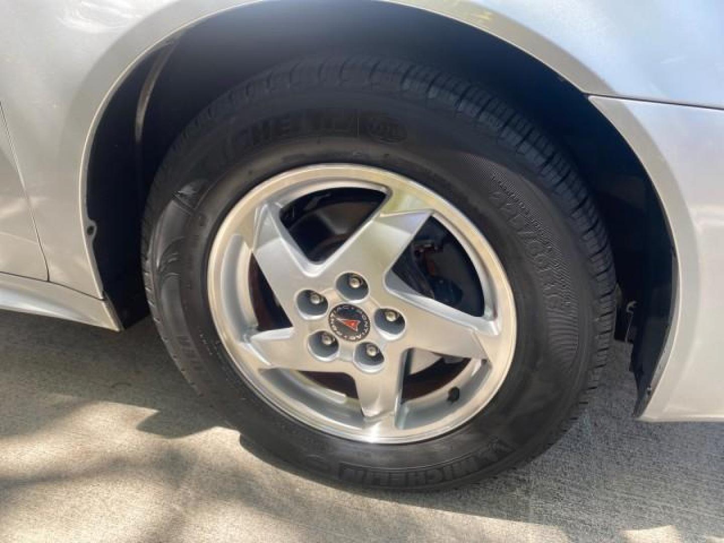 2004 Greystone Metallic /Dark Pewter Pontiac Grand Prix GT2 LOW MILES 76,788 1 OWNER FL (2G2WS522041) with an 3.8L 3800 Series Iii V6 SFI Engine engine, Automatic transmission, located at 4701 North Dixie Hwy, Pompano Beach, FL, 33064, (954) 422-2889, 26.240938, -80.123474 - OUR WEBPAGE FLORIDACARS1.COM HAS OVER 100 PHOTOS AND FREE CARFAX LINK 2004 PONTIAC GRAND PRIX GT2 VIN: 2G2WS522041302919 2 G 2 W S 5 2 2 0 4 1 3 0 2 9 1 9 SEDAN 4 DR 3.8L V6 F 30 MPG THE BEST GASOLINE FRONT WHEEL DRIVE Top Features Alloy Wheels Cloth Seats Basic Features ABS Brakes CD Audio Power Mi - Photo#97