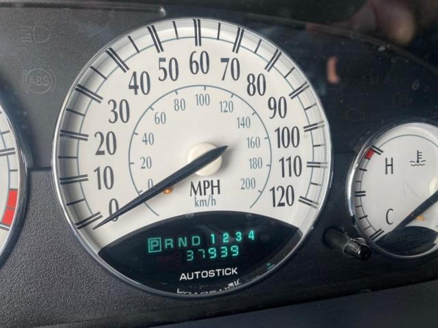 2002 Steel Blue Pearl /Deep Royal Blue Chrysler Sebring Limited 1 OWNER FL LOW MILES 37,932 (1C3EL65RX2N) with an 2.7L MFI DOHC 24-Valve V6 Engine engine, Automatic transmission, located at 4701 North Dixie Hwy, Pompano Beach, FL, 33064, (954) 422-2889, 26.240938, -80.123474 - OUR WEBPAGE FLORIDACARS1.COM HAS OVER 100 PHOTOS AND FREE CARFAX LINK 2002 CHRYSLER SEBRING LIMITED VIN: 1C3EL65RX2N127842 1 C 3 E L 6 5 R X 2 N 1 2 7 8 4 2 CONVERTIBLE 2.7L V6 F DOHC GASOLINE FRONT WHEEL DRIVE Top Features Alloy Wheels Soft Top Infinity Sound System Sunroof(s) Leather Seats Basic F - Photo#18