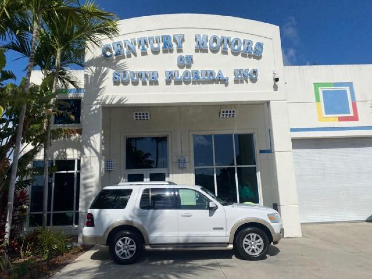 2006 Oxford White /Camel Ford Explorer Eddie Bauer 1 OWNER LOW MILES 88,841 (1FMEU64E56U) with an 4.0L SOHC V6 Engine engine, Automatic transmission, located at 4701 North Dixie Hwy, Pompano Beach, FL, 33064, (954) 422-2889, 26.240938, -80.123474 - OUR WEBPAGE FLORIDACARS1.COM HAS OVER 100 PHOTOS AND FREE CARFAX LINK 2006 FORD EXPLORER EDDIE BAUER VIN: 1FMEU64E56UA54894 1 F M E U 6 4 E 5 6 U A 5 4 8 9 4 4 DOOR WAGON/SPORT UTILITY 4.0L V6 F SOHC GASOLINE REAR WHEEL DRIVE Top Features Alloy Wheels Running Boards Leather Seats Sunroof(s) Parking - Photo#0