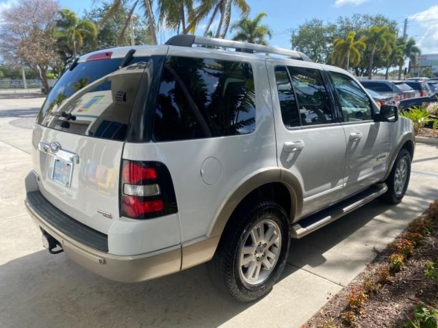 2006 Oxford White /Camel Ford Explorer Eddie Bauer 1 OWNER LOW MILES 88,841 (1FMEU64E56U) with an 4.0L SOHC V6 Engine engine, Automatic transmission, located at 4701 North Dixie Hwy, Pompano Beach, FL, 33064, (954) 422-2889, 26.240938, -80.123474 - OUR WEBPAGE FLORIDACARS1.COM HAS OVER 100 PHOTOS AND FREE CARFAX LINK 2006 FORD EXPLORER EDDIE BAUER VIN: 1FMEU64E56UA54894 1 F M E U 6 4 E 5 6 U A 5 4 8 9 4 4 DOOR WAGON/SPORT UTILITY 4.0L V6 F SOHC GASOLINE REAR WHEEL DRIVE Top Features Alloy Wheels Running Boards Leather Seats Sunroof(s) Parking - Photo#7
