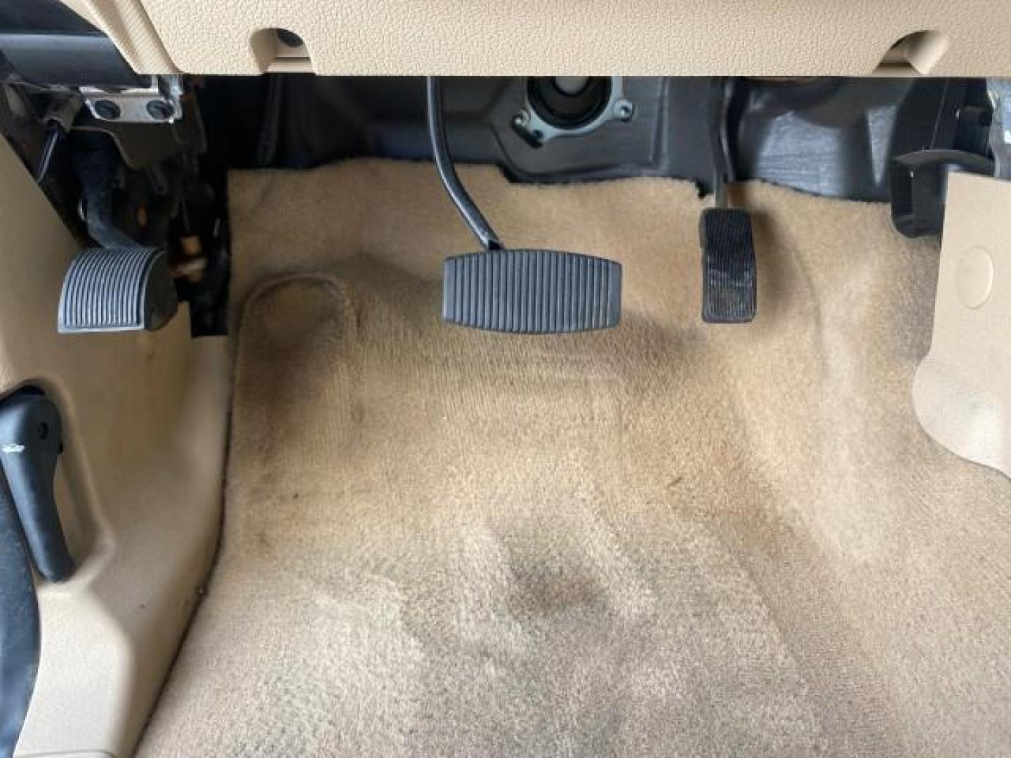 2006 Oxford White /Camel Ford Explorer Eddie Bauer 1 OWNER LOW MILES 88,841 (1FMEU64E56U) with an 4.0L SOHC V6 Engine engine, Automatic transmission, located at 4701 North Dixie Hwy, Pompano Beach, FL, 33064, (954) 422-2889, 26.240938, -80.123474 - OUR WEBPAGE FLORIDACARS1.COM HAS OVER 100 PHOTOS AND FREE CARFAX LINK 2006 FORD EXPLORER EDDIE BAUER VIN: 1FMEU64E56UA54894 1 F M E U 6 4 E 5 6 U A 5 4 8 9 4 4 DOOR WAGON/SPORT UTILITY 4.0L V6 F SOHC GASOLINE REAR WHEEL DRIVE Top Features Alloy Wheels Running Boards Leather Seats Sunroof(s) Parking - Photo#42