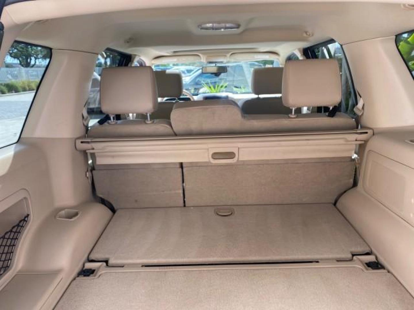 2006 Oxford White /Camel Ford Explorer Eddie Bauer 1 OWNER LOW MILES 88,841 (1FMEU64E56U) with an 4.0L SOHC V6 Engine engine, Automatic transmission, located at 4701 North Dixie Hwy, Pompano Beach, FL, 33064, (954) 422-2889, 26.240938, -80.123474 - OUR WEBPAGE FLORIDACARS1.COM HAS OVER 100 PHOTOS AND FREE CARFAX LINK 2006 FORD EXPLORER EDDIE BAUER VIN: 1FMEU64E56UA54894 1 F M E U 6 4 E 5 6 U A 5 4 8 9 4 4 DOOR WAGON/SPORT UTILITY 4.0L V6 F SOHC GASOLINE REAR WHEEL DRIVE Top Features Alloy Wheels Running Boards Leather Seats Sunroof(s) Parking - Photo#77