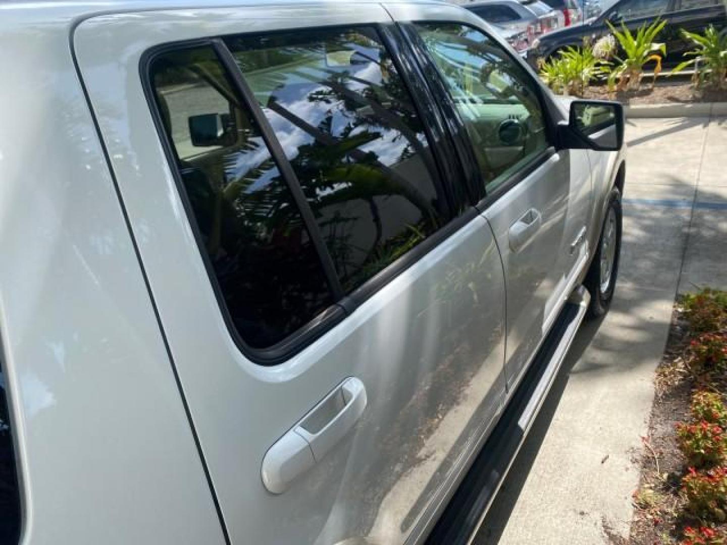 2006 Oxford White /Camel Ford Explorer Eddie Bauer 1 OWNER LOW MILES 88,841 (1FMEU64E56U) with an 4.0L SOHC V6 Engine engine, Automatic transmission, located at 4701 North Dixie Hwy, Pompano Beach, FL, 33064, (954) 422-2889, 26.240938, -80.123474 - OUR WEBPAGE FLORIDACARS1.COM HAS OVER 100 PHOTOS AND FREE CARFAX LINK 2006 FORD EXPLORER EDDIE BAUER VIN: 1FMEU64E56UA54894 1 F M E U 6 4 E 5 6 U A 5 4 8 9 4 4 DOOR WAGON/SPORT UTILITY 4.0L V6 F SOHC GASOLINE REAR WHEEL DRIVE Top Features Alloy Wheels Running Boards Leather Seats Sunroof(s) Parking - Photo#86