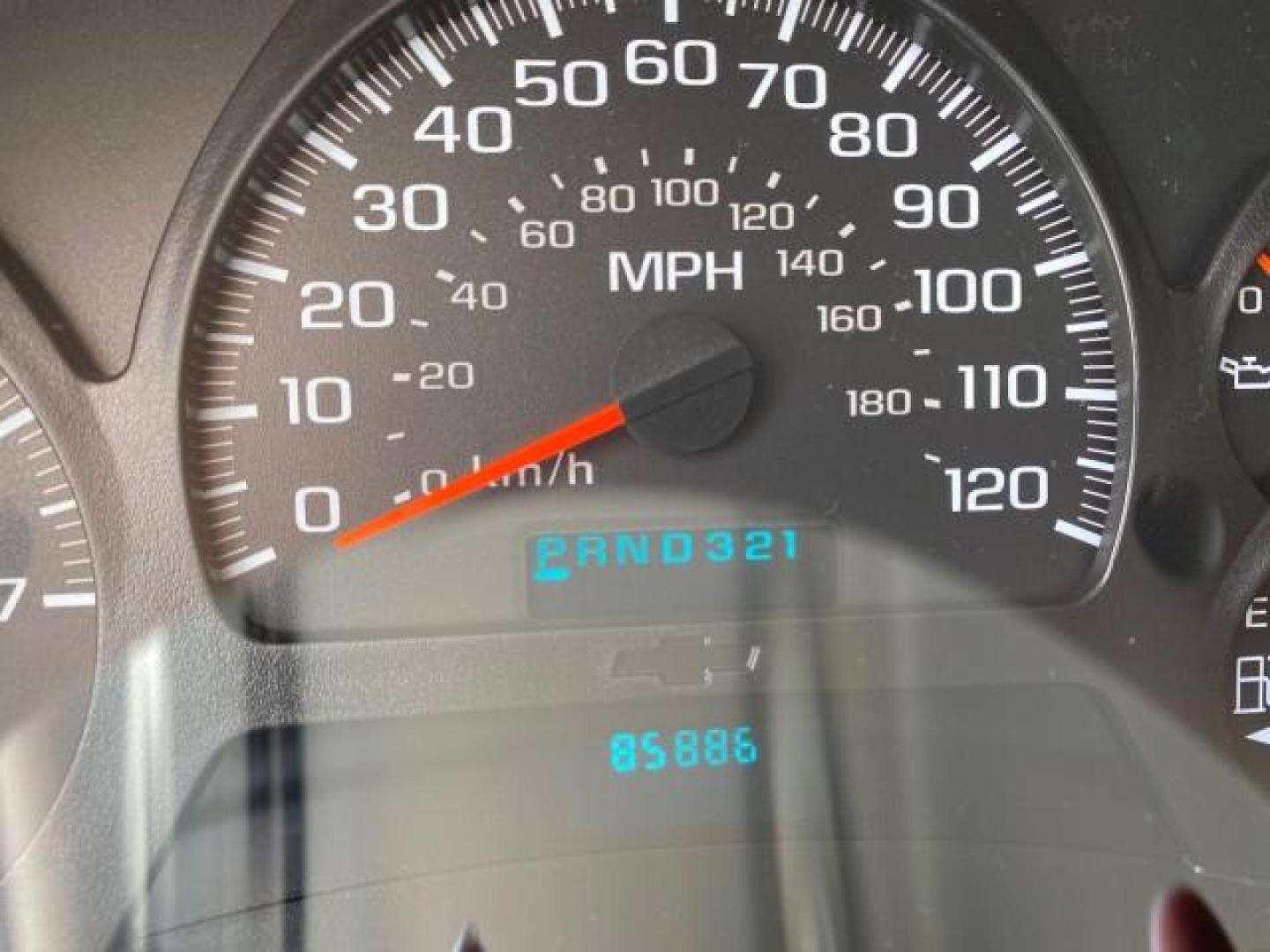 2005 Majestic Red Metallic /Light Gray Chevrolet TrailBlazer LS 39 SERVICES 1 OWNER (1GNDS13SX52) with an 4.2L Vortec 4200 SFI I6 Engine engine, Automatic transmission, located at 4701 North Dixie Hwy, Pompano Beach, FL, 33064, (954) 422-2889, 26.240938, -80.123474 - OUR WEBPAGE FLORIDACARS1.COM HAS OVER 100 PHOTOS AND FREE CARFAX LINK 2005 CHEVROLET TRAILBLAZER LS VIN: 1GNDS13SX52293455 1 G N D S 1 3 S X 5 2 2 9 3 4 5 5 4 DOOR WAGON/SPORT UTILITY 4.2L I6 F GASOLINE REAR WHEEL DRIVE TIRES LOOK NEW! Top Features Alloy Wheels Running Boards Cloth Seats Tow Hitch C - Photo#18