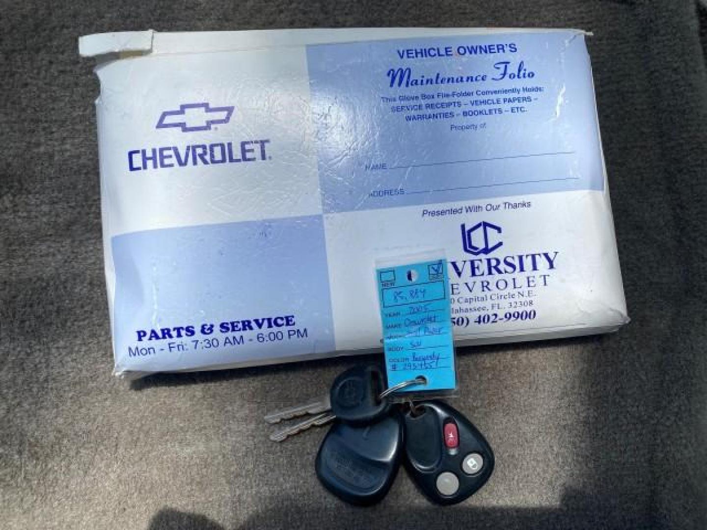 2005 Majestic Red Metallic /Light Gray Chevrolet TrailBlazer LS 39 SERVICES 1 OWNER (1GNDS13SX52) with an 4.2L Vortec 4200 SFI I6 Engine engine, Automatic transmission, located at 4701 North Dixie Hwy, Pompano Beach, FL, 33064, (954) 422-2889, 26.240938, -80.123474 - OUR WEBPAGE FLORIDACARS1.COM HAS OVER 100 PHOTOS AND FREE CARFAX LINK 2005 CHEVROLET TRAILBLAZER LS VIN: 1GNDS13SX52293455 1 G N D S 1 3 S X 5 2 2 9 3 4 5 5 4 DOOR WAGON/SPORT UTILITY 4.2L I6 F GASOLINE REAR WHEEL DRIVE TIRES LOOK NEW! Top Features Alloy Wheels Running Boards Cloth Seats Tow Hitch C - Photo#23