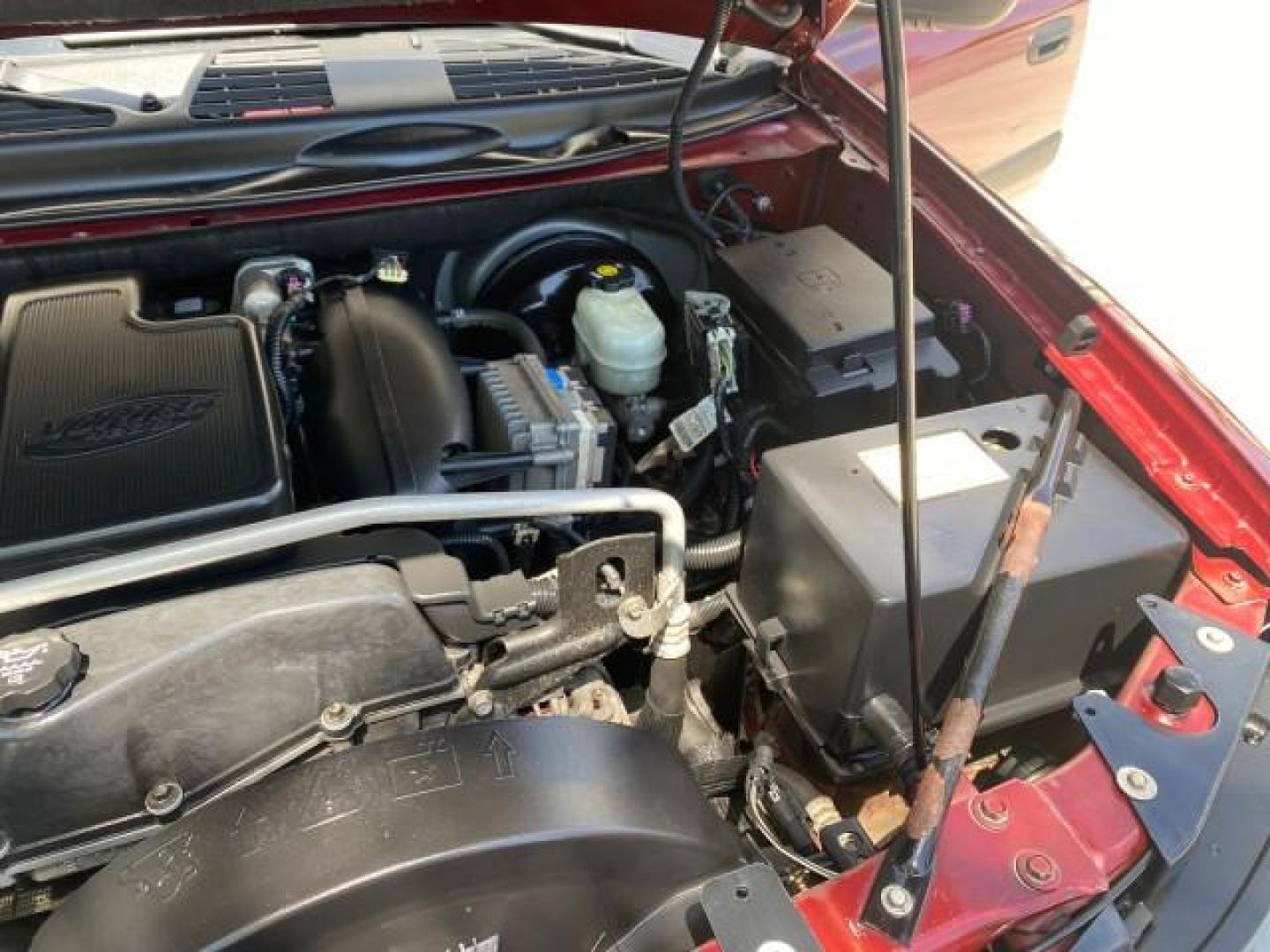 2005 Majestic Red Metallic /Light Gray Chevrolet TrailBlazer LS 39 SERVICES 1 OWNER (1GNDS13SX52) with an 4.2L Vortec 4200 SFI I6 Engine engine, Automatic transmission, located at 4701 North Dixie Hwy, Pompano Beach, FL, 33064, (954) 422-2889, 26.240938, -80.123474 - OUR WEBPAGE FLORIDACARS1.COM HAS OVER 100 PHOTOS AND FREE CARFAX LINK 2005 CHEVROLET TRAILBLAZER LS VIN: 1GNDS13SX52293455 1 G N D S 1 3 S X 5 2 2 9 3 4 5 5 4 DOOR WAGON/SPORT UTILITY 4.2L I6 F GASOLINE REAR WHEEL DRIVE TIRES LOOK NEW! Top Features Alloy Wheels Running Boards Cloth Seats Tow Hitch C - Photo#26