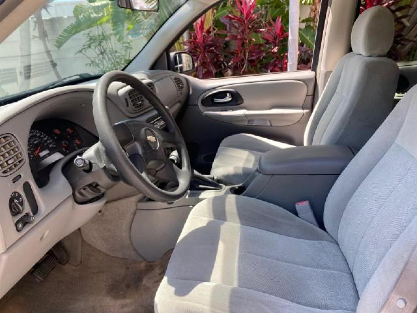 2005 Majestic Red Metallic /Light Gray Chevrolet TrailBlazer LS 39 SERVICES 1 OWNER (1GNDS13SX52) with an 4.2L Vortec 4200 SFI I6 Engine engine, Automatic transmission, located at 4701 North Dixie Hwy, Pompano Beach, FL, 33064, (954) 422-2889, 26.240938, -80.123474 - OUR WEBPAGE FLORIDACARS1.COM HAS OVER 100 PHOTOS AND FREE CARFAX LINK 2005 CHEVROLET TRAILBLAZER LS VIN: 1GNDS13SX52293455 1 G N D S 1 3 S X 5 2 2 9 3 4 5 5 4 DOOR WAGON/SPORT UTILITY 4.2L I6 F GASOLINE REAR WHEEL DRIVE TIRES LOOK NEW! Top Features Alloy Wheels Running Boards Cloth Seats Tow Hitch C - Photo#36
