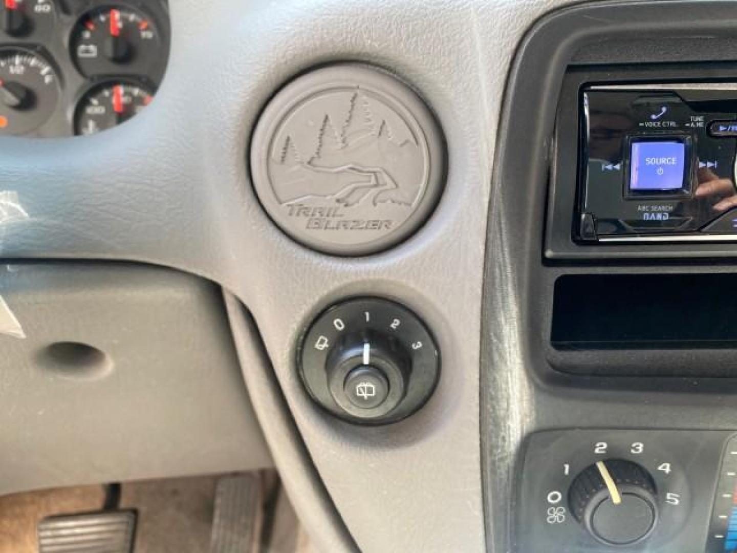 2005 Majestic Red Metallic /Light Gray Chevrolet TrailBlazer LS 39 SERVICES 1 OWNER (1GNDS13SX52) with an 4.2L Vortec 4200 SFI I6 Engine engine, Automatic transmission, located at 4701 North Dixie Hwy, Pompano Beach, FL, 33064, (954) 422-2889, 26.240938, -80.123474 - OUR WEBPAGE FLORIDACARS1.COM HAS OVER 100 PHOTOS AND FREE CARFAX LINK 2005 CHEVROLET TRAILBLAZER LS VIN: 1GNDS13SX52293455 1 G N D S 1 3 S X 5 2 2 9 3 4 5 5 4 DOOR WAGON/SPORT UTILITY 4.2L I6 F GASOLINE REAR WHEEL DRIVE TIRES LOOK NEW! Top Features Alloy Wheels Running Boards Cloth Seats Tow Hitch C - Photo#43