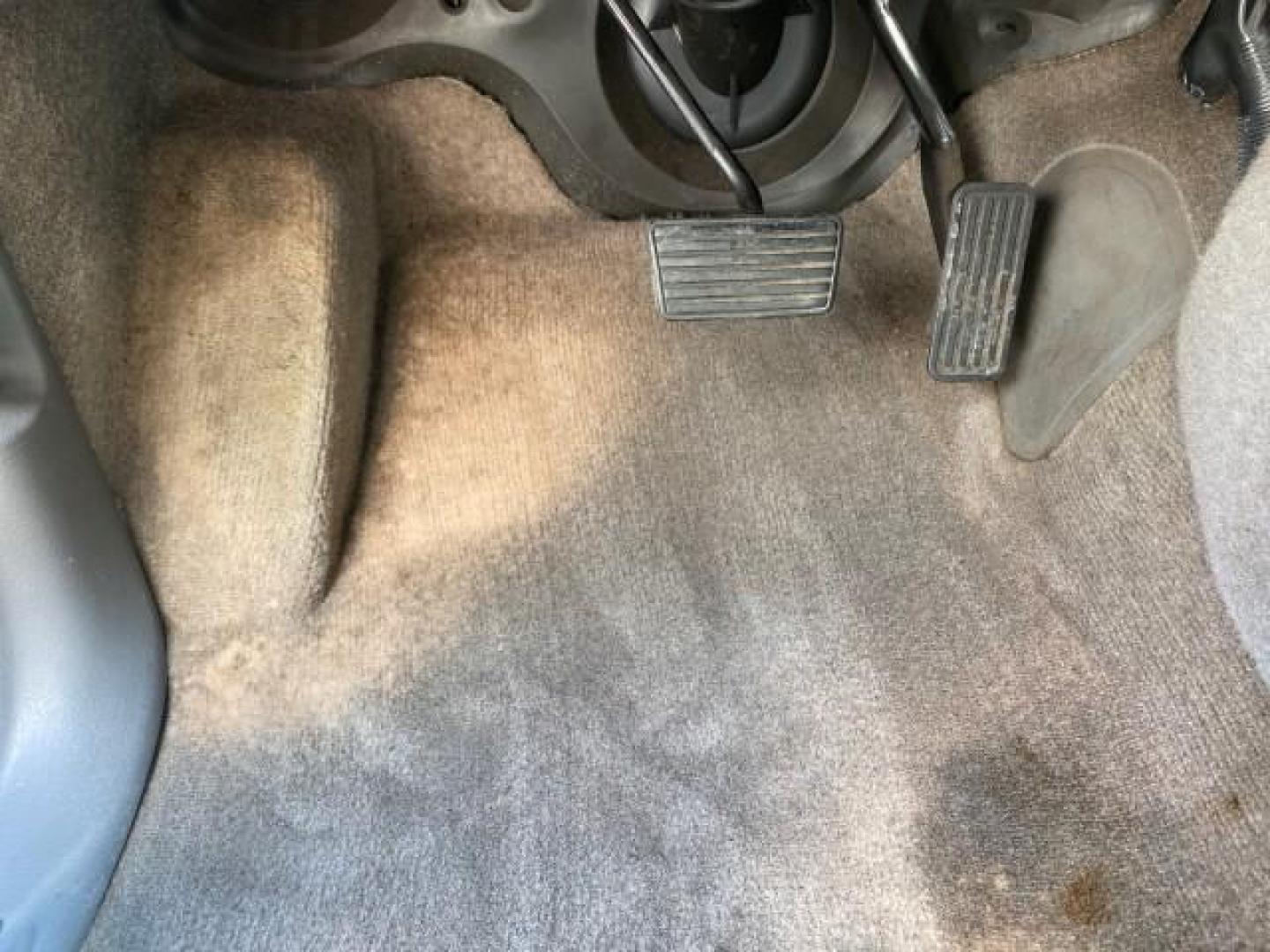 2005 Majestic Red Metallic /Light Gray Chevrolet TrailBlazer LS 39 SERVICES 1 OWNER (1GNDS13SX52) with an 4.2L Vortec 4200 SFI I6 Engine engine, Automatic transmission, located at 4701 North Dixie Hwy, Pompano Beach, FL, 33064, (954) 422-2889, 26.240938, -80.123474 - OUR WEBPAGE FLORIDACARS1.COM HAS OVER 100 PHOTOS AND FREE CARFAX LINK 2005 CHEVROLET TRAILBLAZER LS VIN: 1GNDS13SX52293455 1 G N D S 1 3 S X 5 2 2 9 3 4 5 5 4 DOOR WAGON/SPORT UTILITY 4.2L I6 F GASOLINE REAR WHEEL DRIVE TIRES LOOK NEW! Top Features Alloy Wheels Running Boards Cloth Seats Tow Hitch C - Photo#58