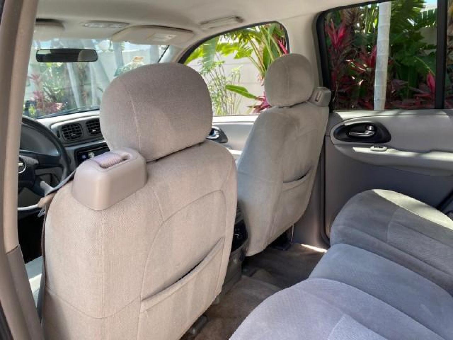 2005 Majestic Red Metallic /Light Gray Chevrolet TrailBlazer LS 39 SERVICES 1 OWNER (1GNDS13SX52) with an 4.2L Vortec 4200 SFI I6 Engine engine, Automatic transmission, located at 4701 North Dixie Hwy, Pompano Beach, FL, 33064, (954) 422-2889, 26.240938, -80.123474 - OUR WEBPAGE FLORIDACARS1.COM HAS OVER 100 PHOTOS AND FREE CARFAX LINK 2005 CHEVROLET TRAILBLAZER LS VIN: 1GNDS13SX52293455 1 G N D S 1 3 S X 5 2 2 9 3 4 5 5 4 DOOR WAGON/SPORT UTILITY 4.2L I6 F GASOLINE REAR WHEEL DRIVE TIRES LOOK NEW! Top Features Alloy Wheels Running Boards Cloth Seats Tow Hitch C - Photo#65