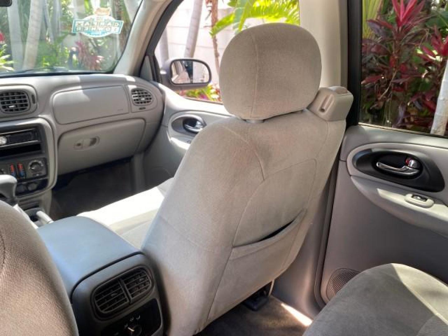 2005 Majestic Red Metallic /Light Gray Chevrolet TrailBlazer LS 39 SERVICES 1 OWNER (1GNDS13SX52) with an 4.2L Vortec 4200 SFI I6 Engine engine, Automatic transmission, located at 4701 North Dixie Hwy, Pompano Beach, FL, 33064, (954) 422-2889, 26.240938, -80.123474 - OUR WEBPAGE FLORIDACARS1.COM HAS OVER 100 PHOTOS AND FREE CARFAX LINK 2005 CHEVROLET TRAILBLAZER LS VIN: 1GNDS13SX52293455 1 G N D S 1 3 S X 5 2 2 9 3 4 5 5 4 DOOR WAGON/SPORT UTILITY 4.2L I6 F GASOLINE REAR WHEEL DRIVE TIRES LOOK NEW! Top Features Alloy Wheels Running Boards Cloth Seats Tow Hitch C - Photo#68