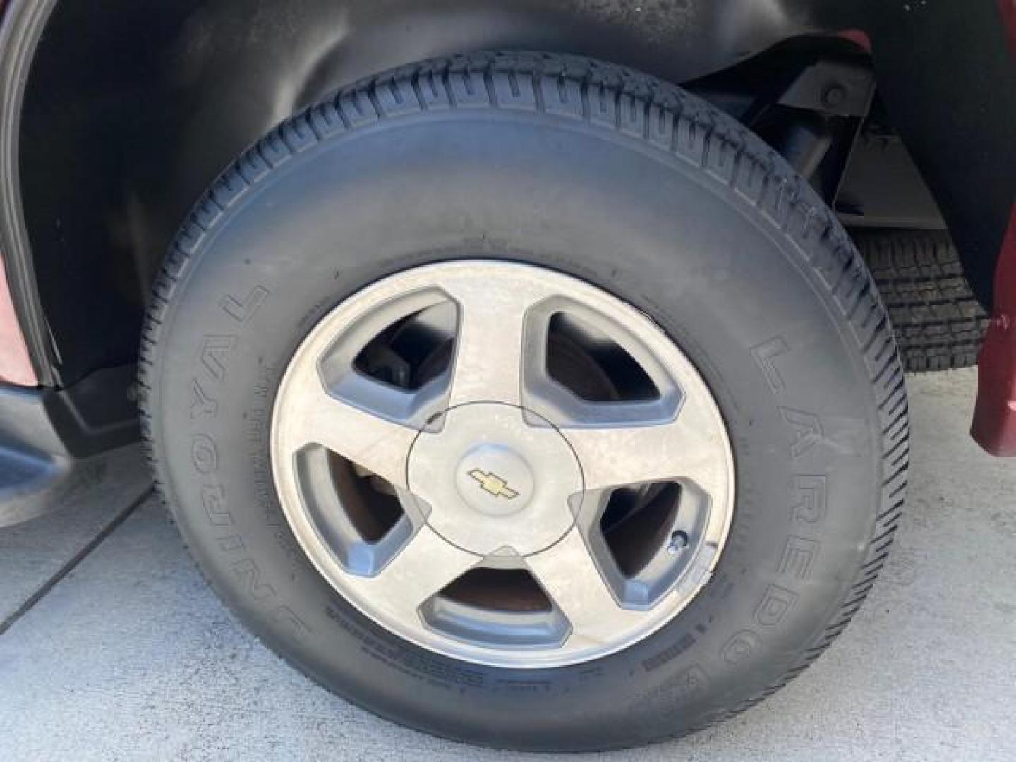 2005 Majestic Red Metallic /Light Gray Chevrolet TrailBlazer LS 39 SERVICES 1 OWNER (1GNDS13SX52) with an 4.2L Vortec 4200 SFI I6 Engine engine, Automatic transmission, located at 4701 North Dixie Hwy, Pompano Beach, FL, 33064, (954) 422-2889, 26.240938, -80.123474 - OUR WEBPAGE FLORIDACARS1.COM HAS OVER 100 PHOTOS AND FREE CARFAX LINK 2005 CHEVROLET TRAILBLAZER LS VIN: 1GNDS13SX52293455 1 G N D S 1 3 S X 5 2 2 9 3 4 5 5 4 DOOR WAGON/SPORT UTILITY 4.2L I6 F GASOLINE REAR WHEEL DRIVE TIRES LOOK NEW! Top Features Alloy Wheels Running Boards Cloth Seats Tow Hitch C - Photo#69